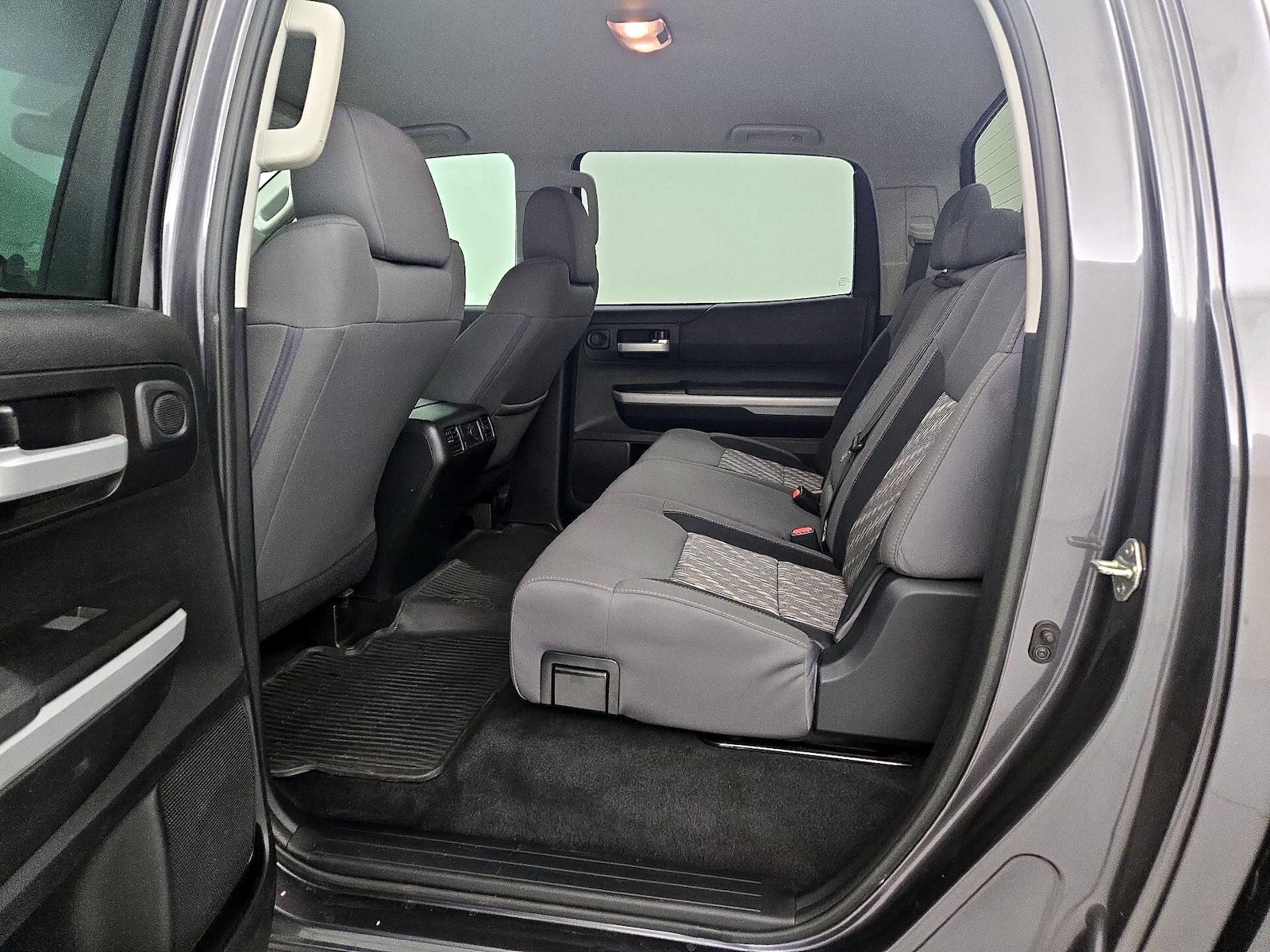 2018 Toyota Tundra SR5 - Photo 21
