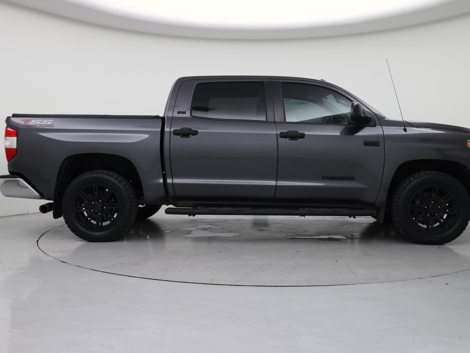 2018 Toyota Tundra SR5 - Photo 8