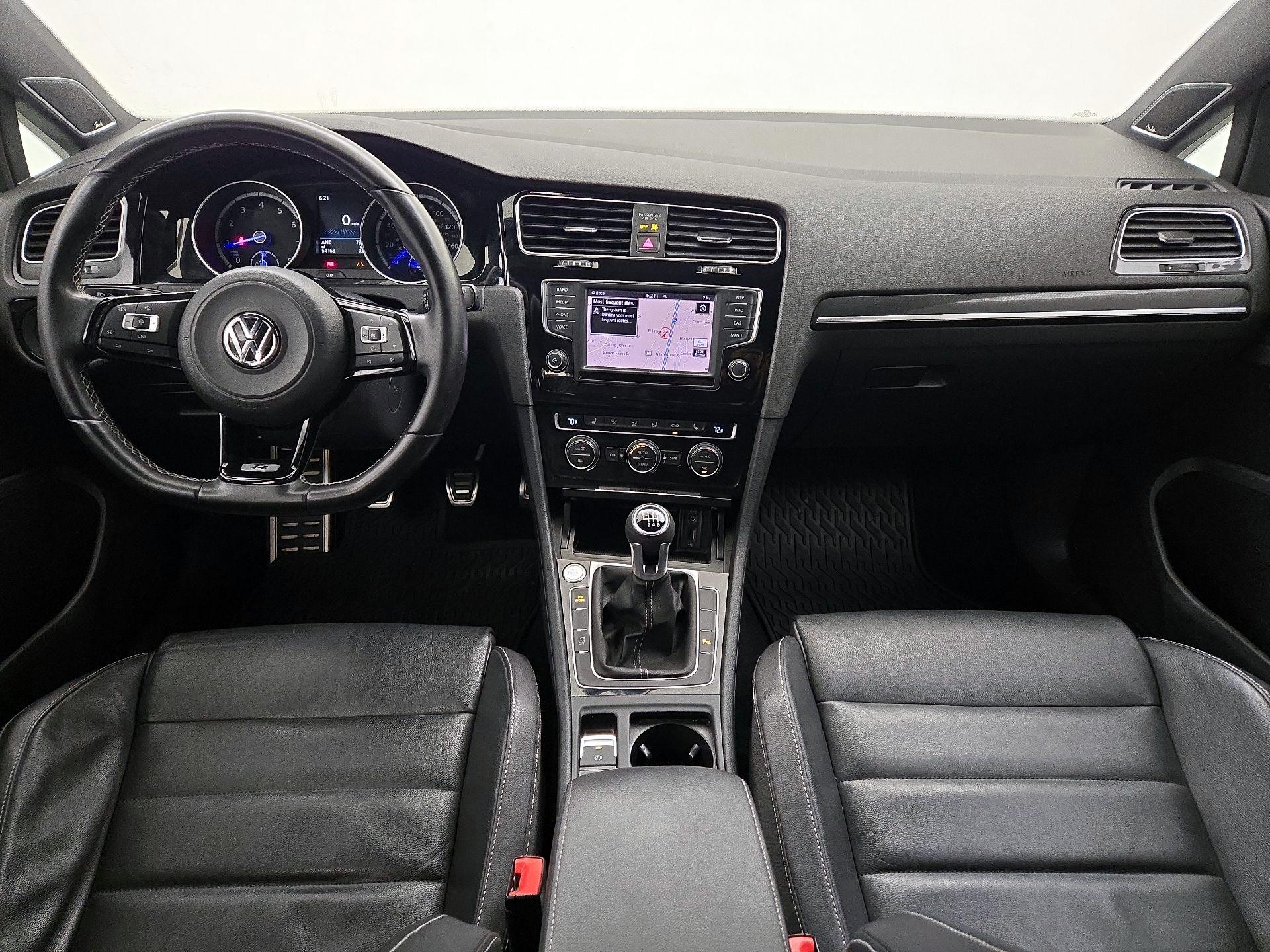 Thumbnail: 2017 Volkswagen Golf - 9