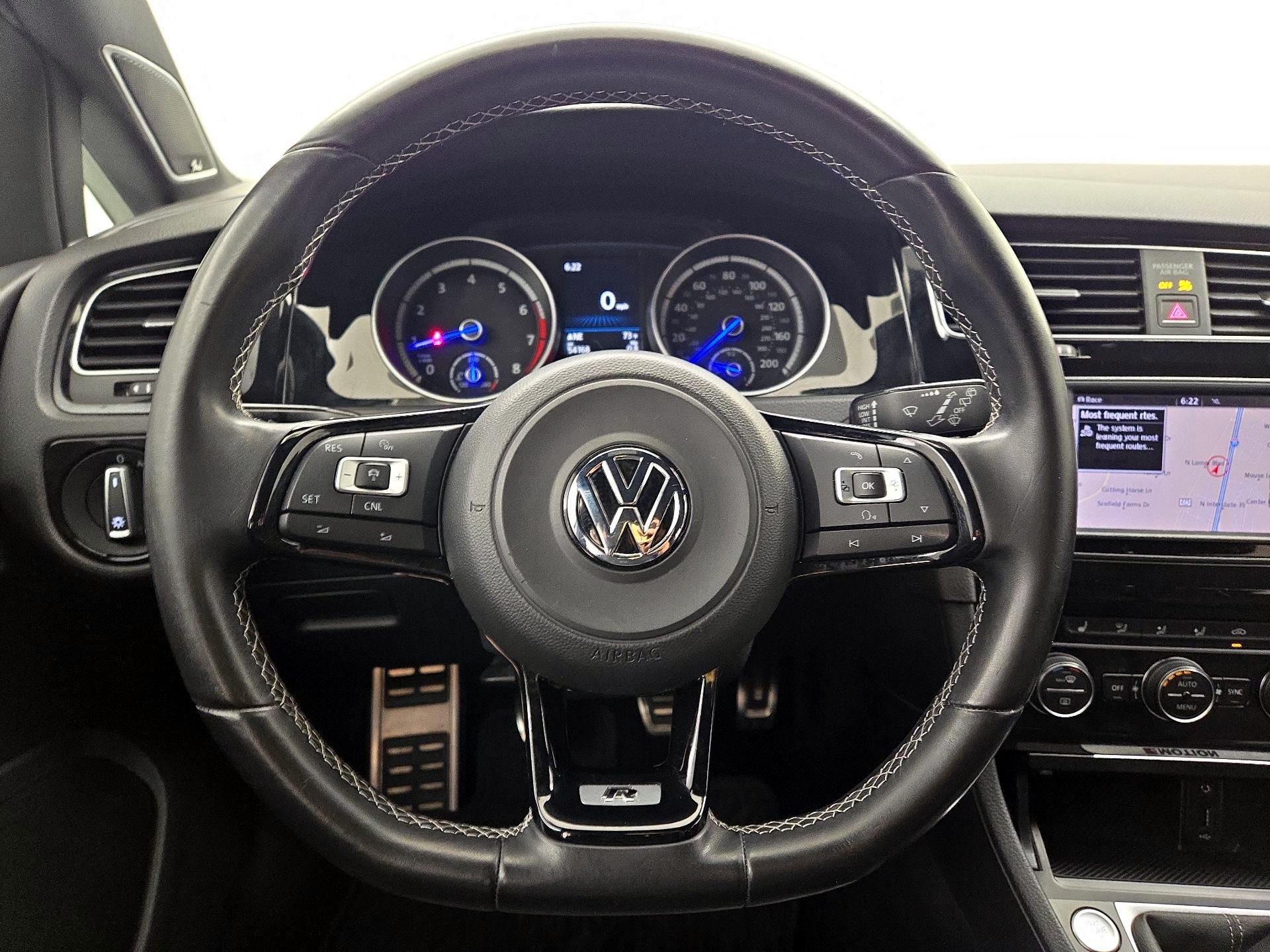 Thumbnail: 2017 Volkswagen Golf - 10