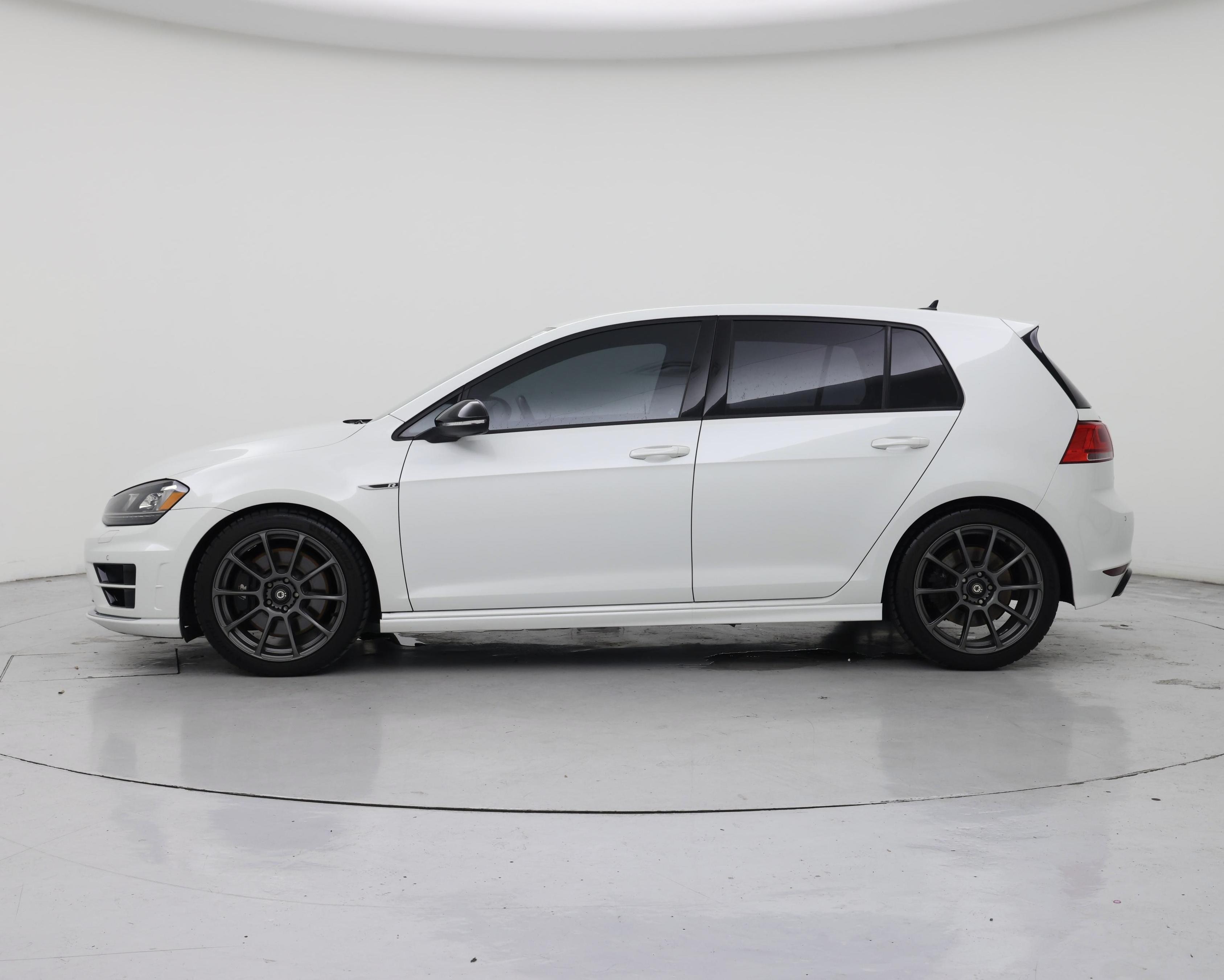 Thumbnail: 2017 Volkswagen Golf - 3
