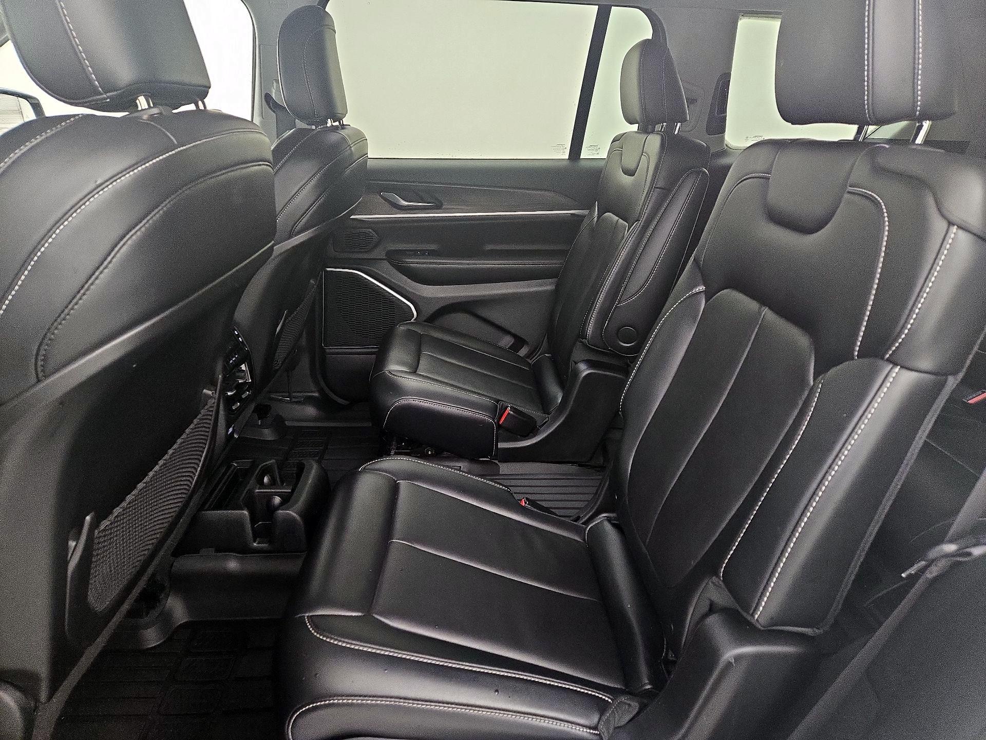 Thumbnail: 2021 Jeep Grand Cherokee L - 20