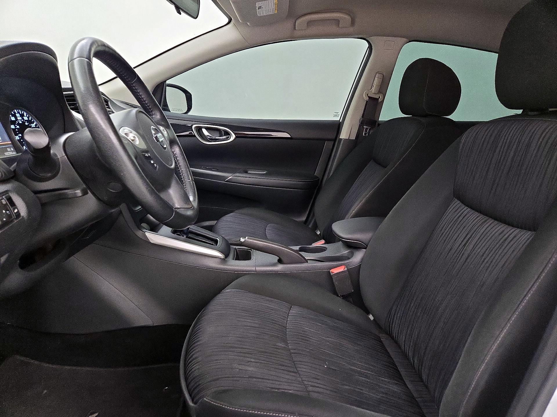 Thumbnail: 2019 Nissan Sentra - 11