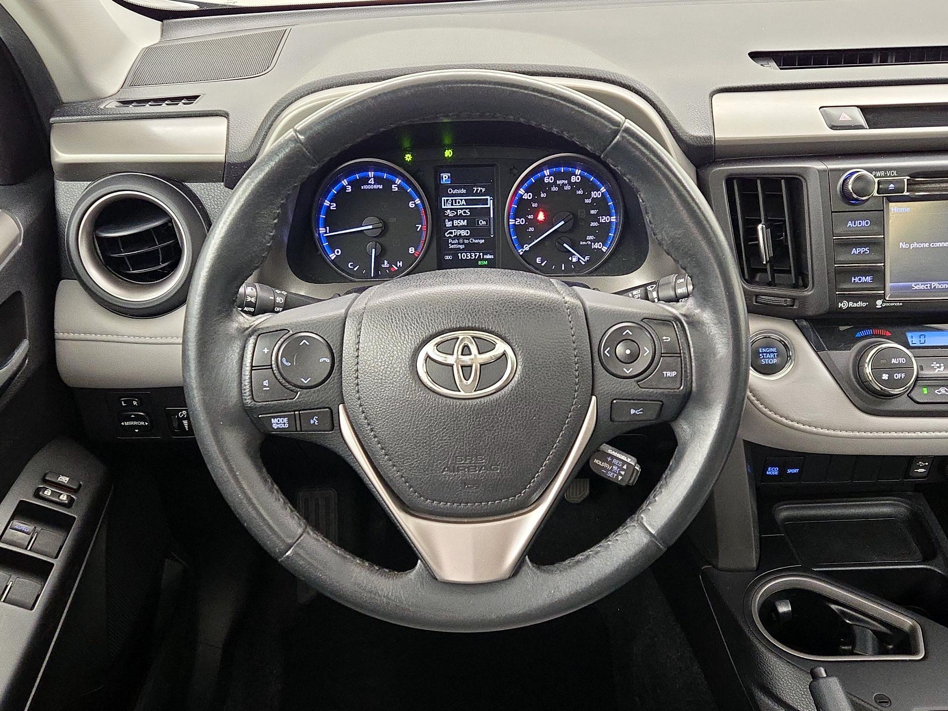 Thumbnail: 2018 Toyota RAV4 - 10