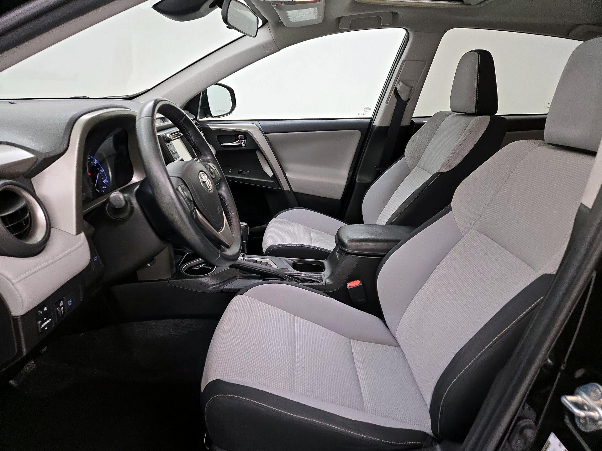Thumbnail: 2018 Toyota RAV4 - 11