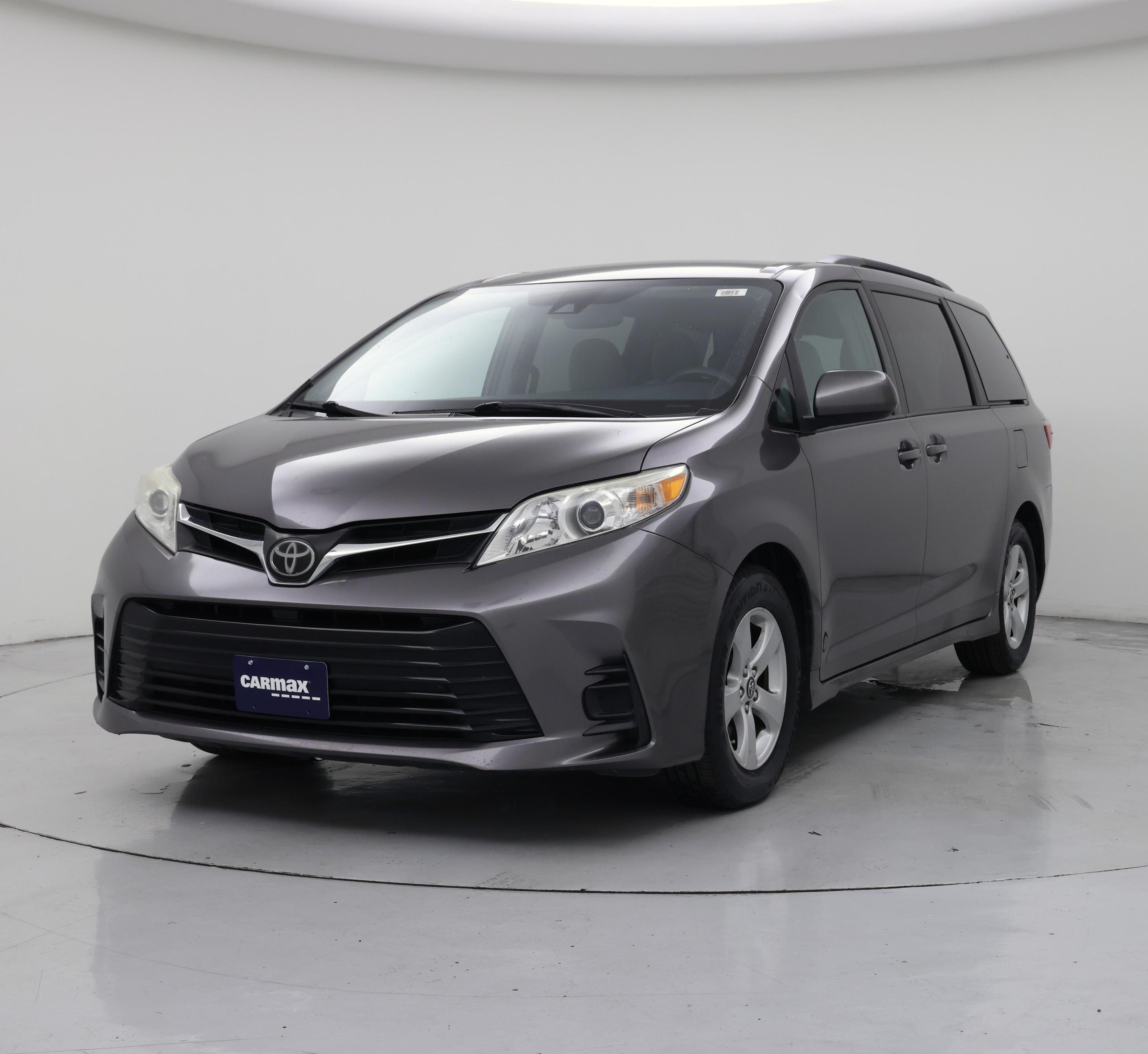Thumbnail: 2018 Toyota Sienna - 4