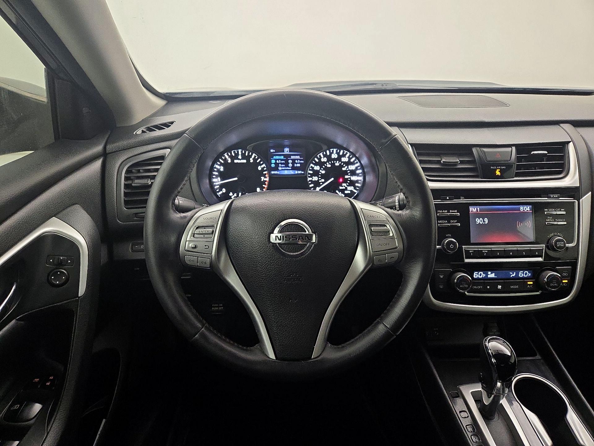 Thumbnail: 2018 Nissan Altima - 10