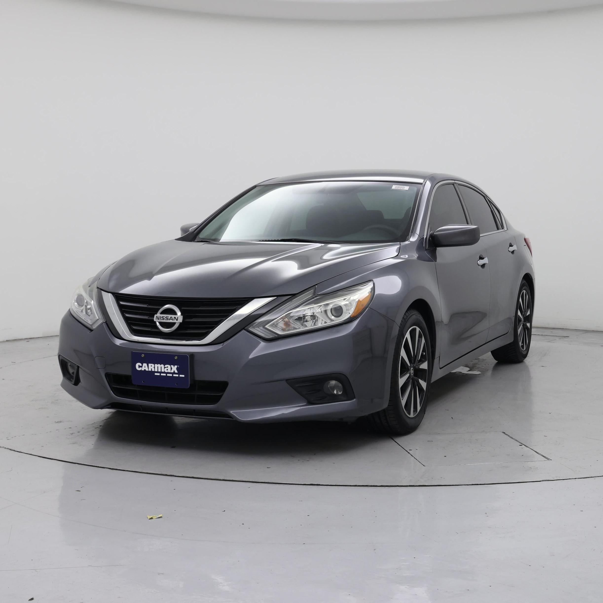 Thumbnail: 2018 Nissan Altima - 4