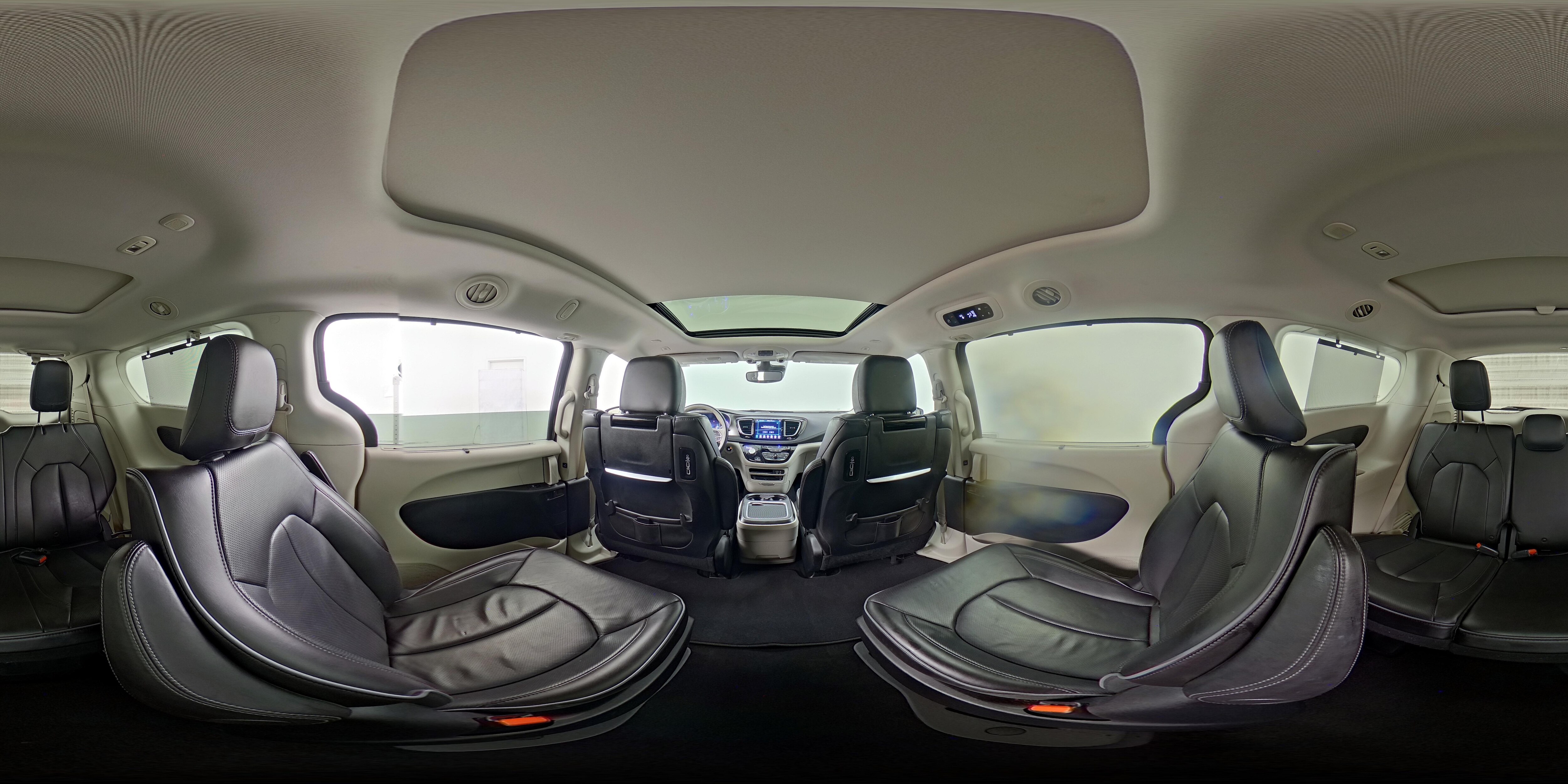 2018 Chrysler Pacifica Hybrid Limited - Photo 29