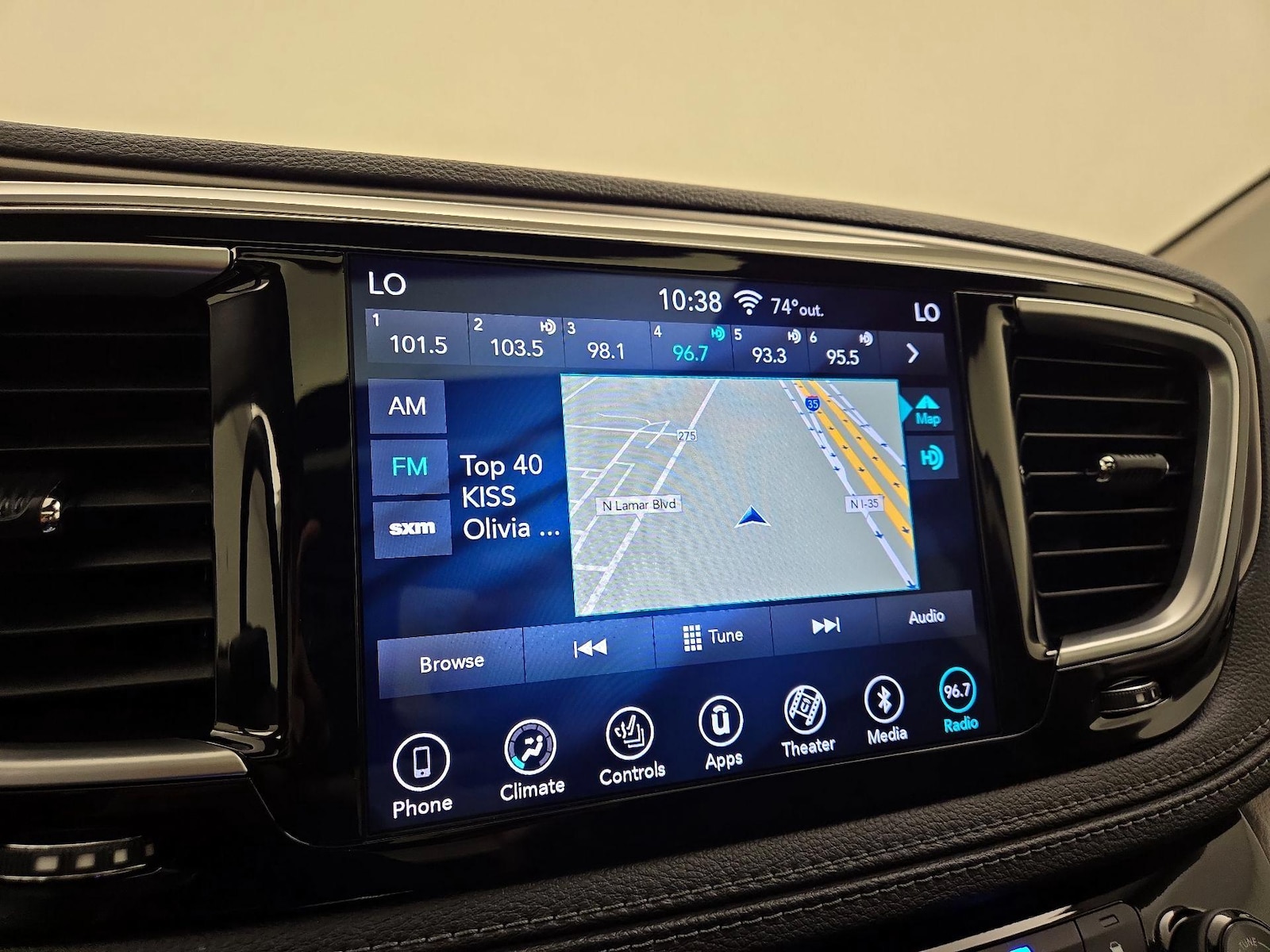 2018 Chrysler Pacifica Hybrid Limited - Photo 15