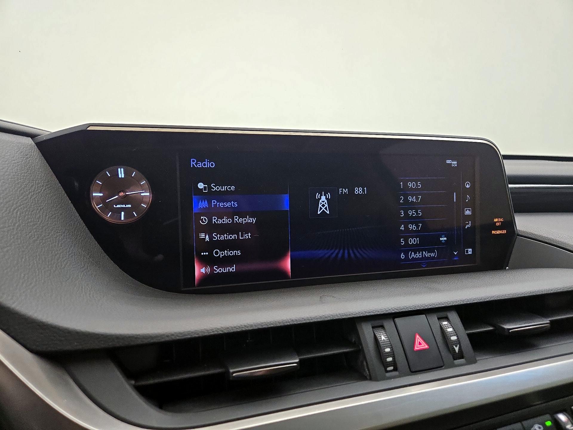 Thumbnail: 2019 Lexus ES - 16