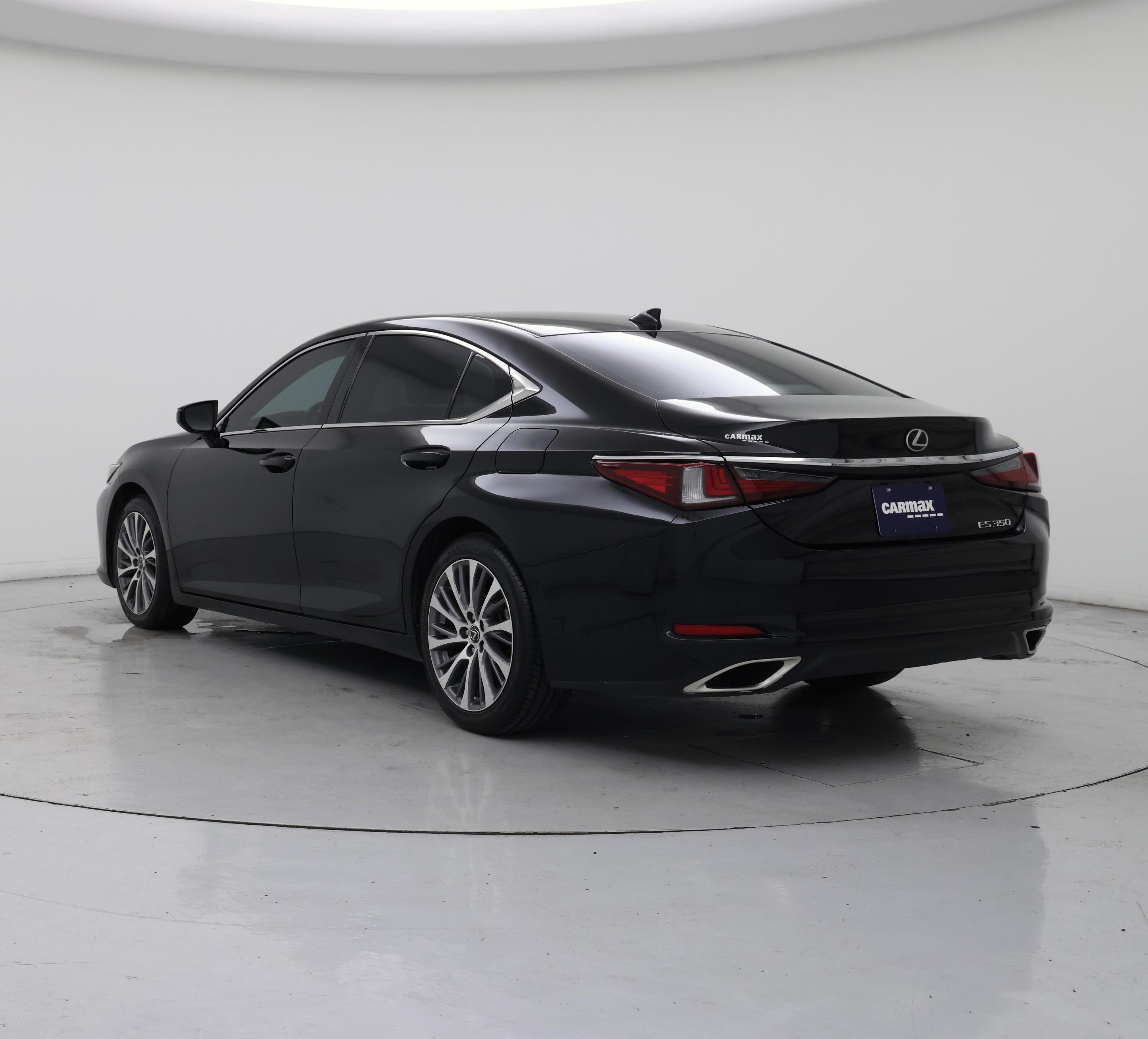 Thumbnail: 2019 Lexus ES - 2