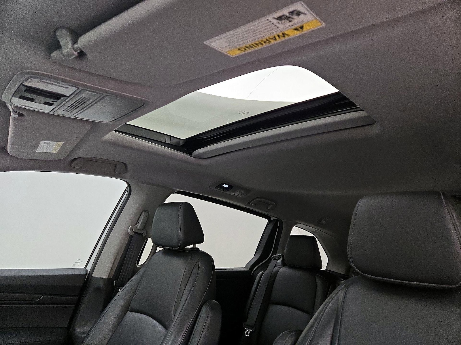 Sunroof(s) & Overhead Airbags