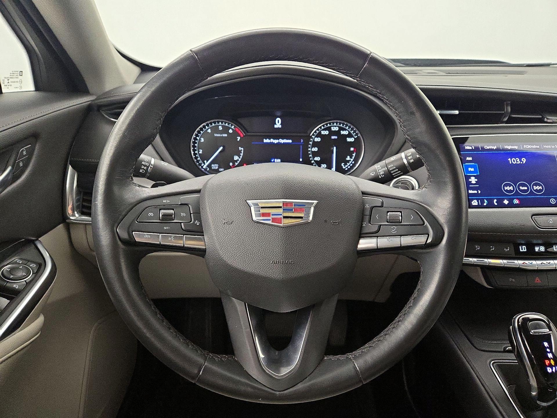 Thumbnail: 2023 Cadillac XT4 - 10