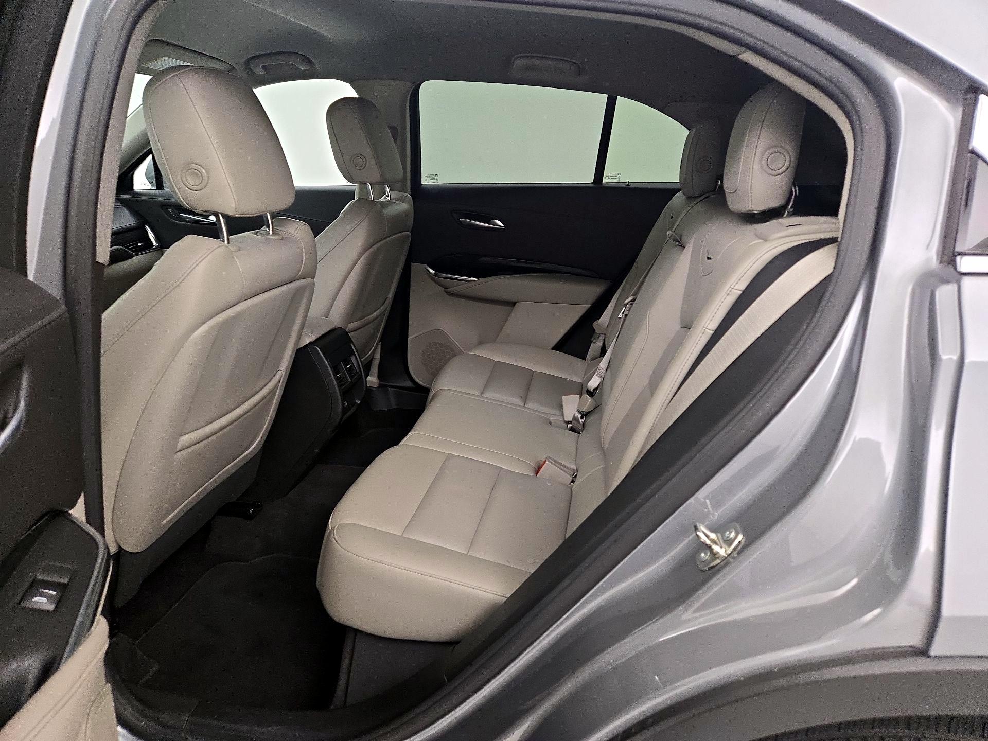 Thumbnail: 2023 Cadillac XT4 - 19