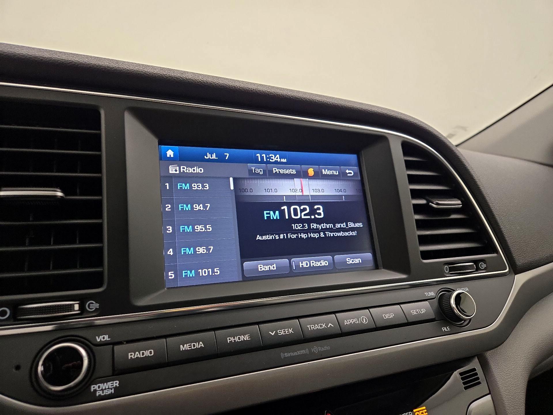 Thumbnail: 2017 Hyundai Elantra - 15