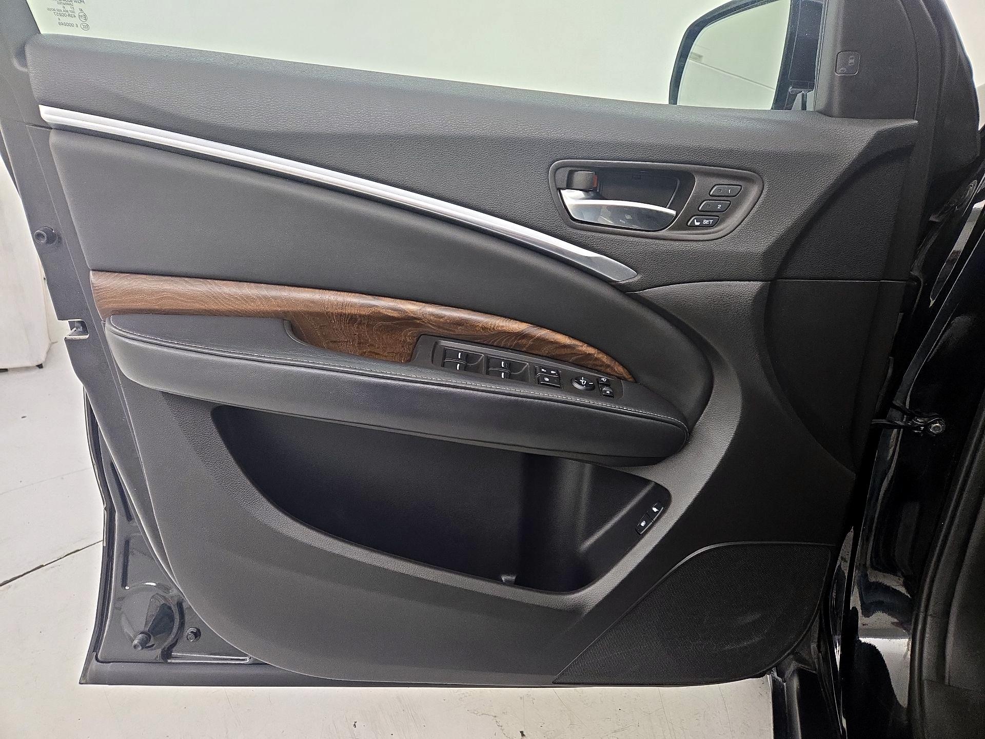 Thumbnail: 2017 Acura MDX - 12