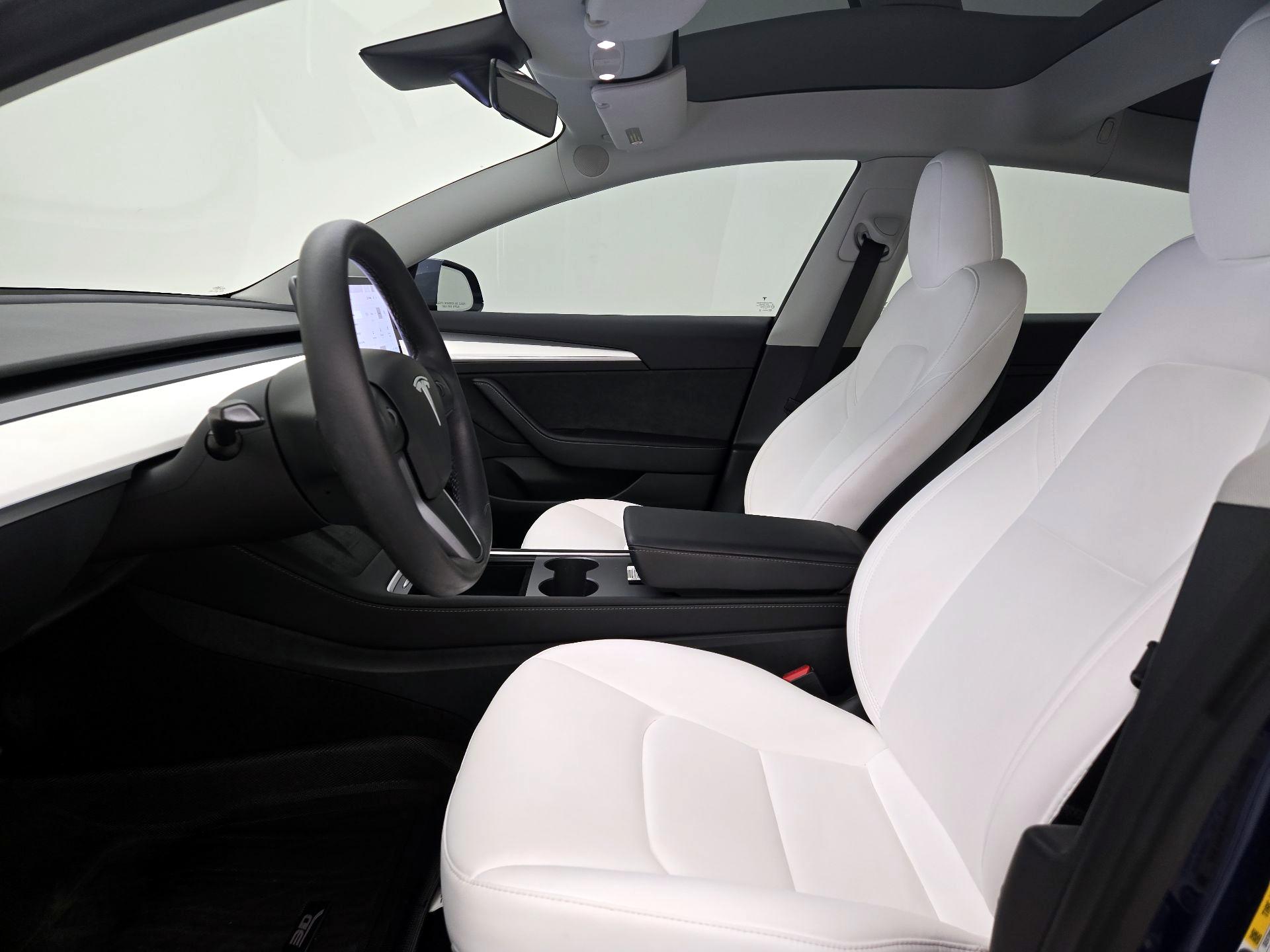 Thumbnail: 2023 Tesla Model 3 - 11