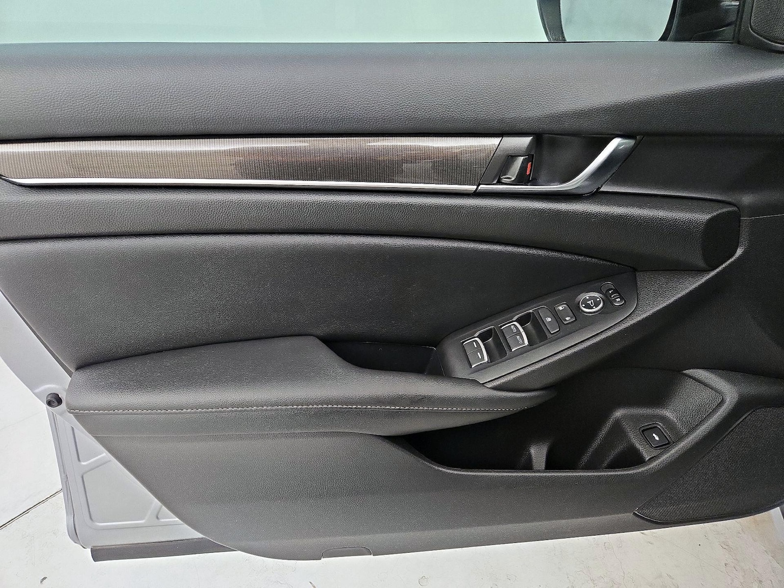 2022 Honda Accord Sport - Photo 13