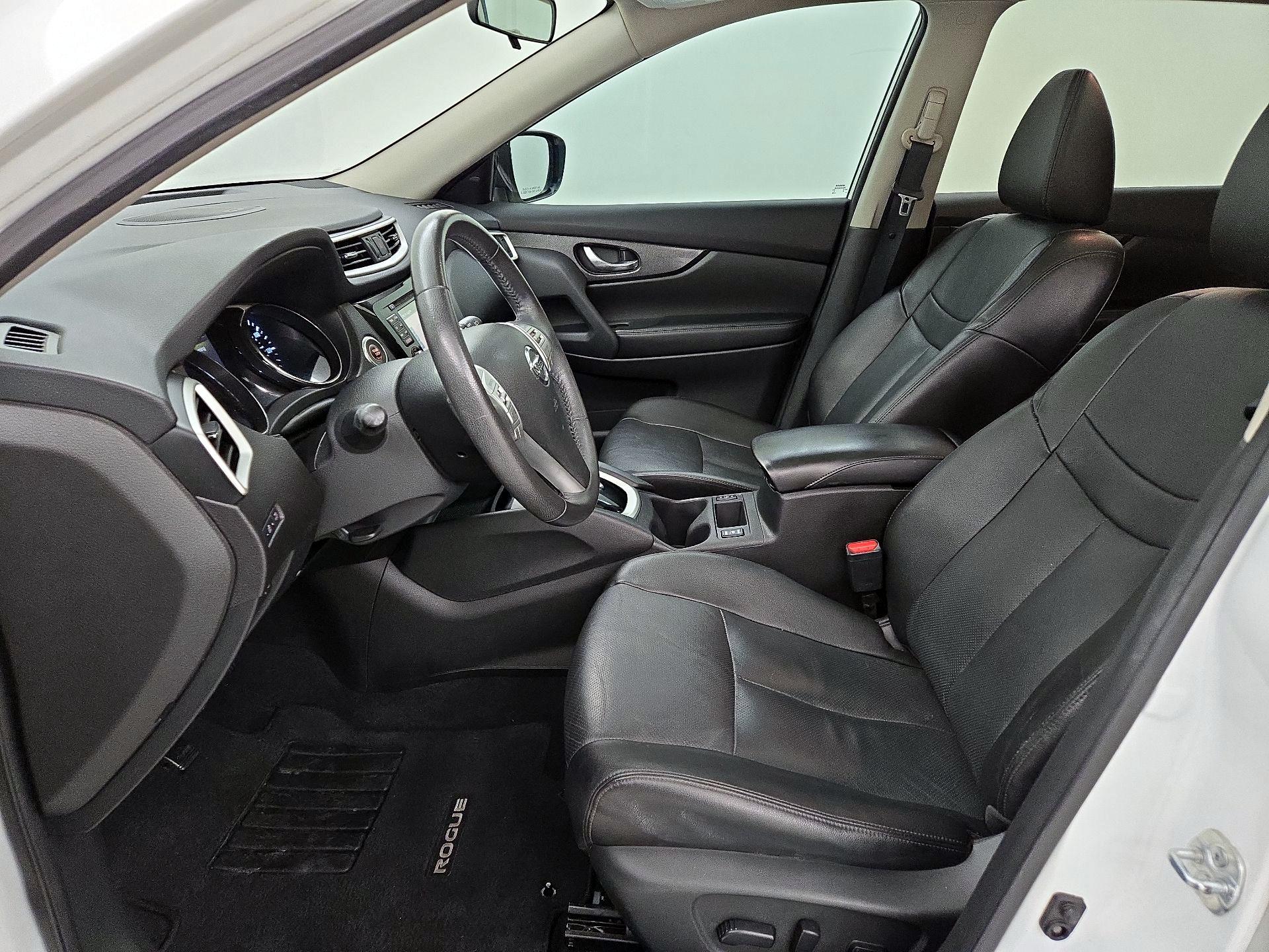 Thumbnail: 2016 Nissan Rogue - 11