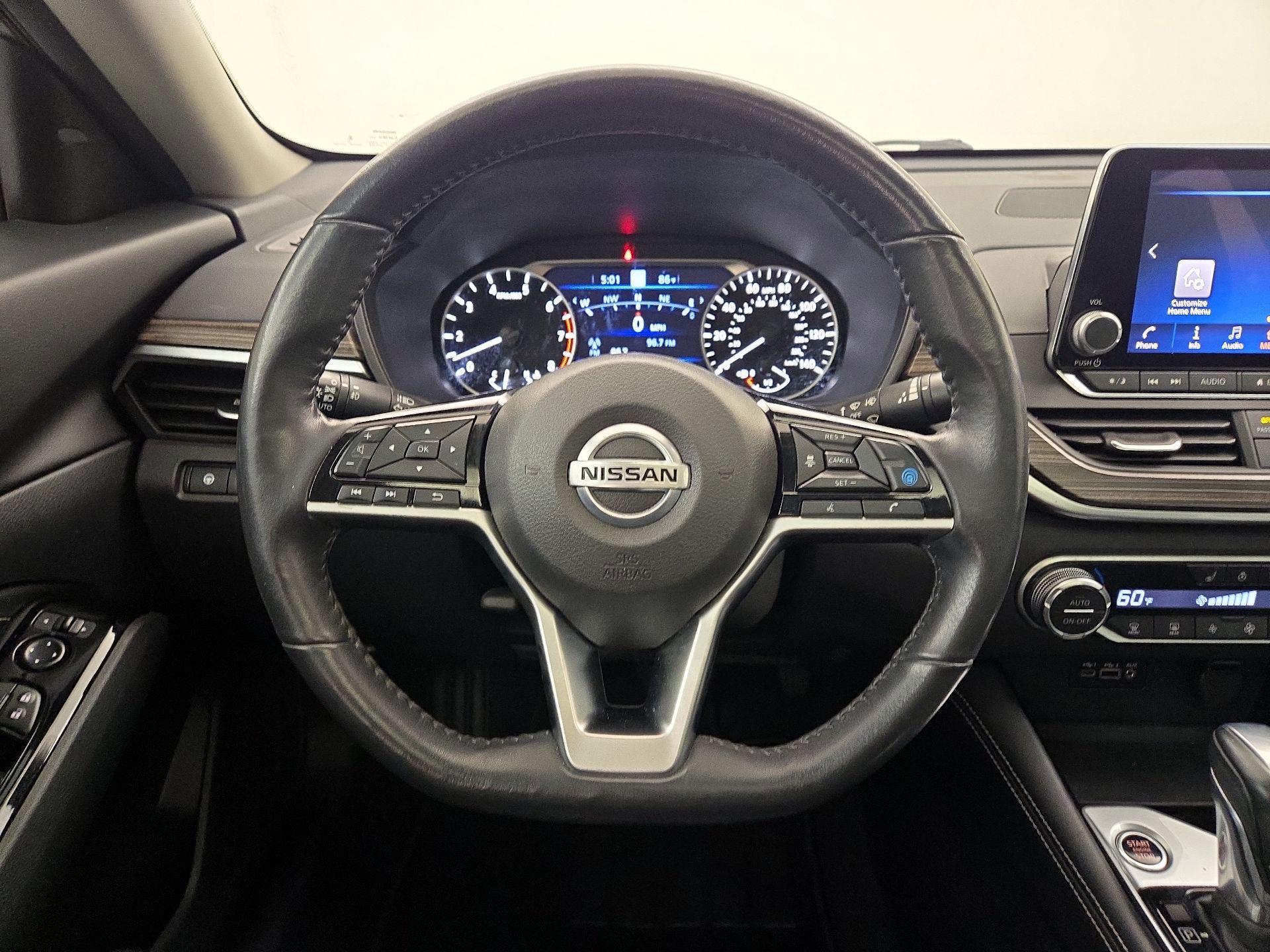Thumbnail: 2022 Nissan Altima - 10