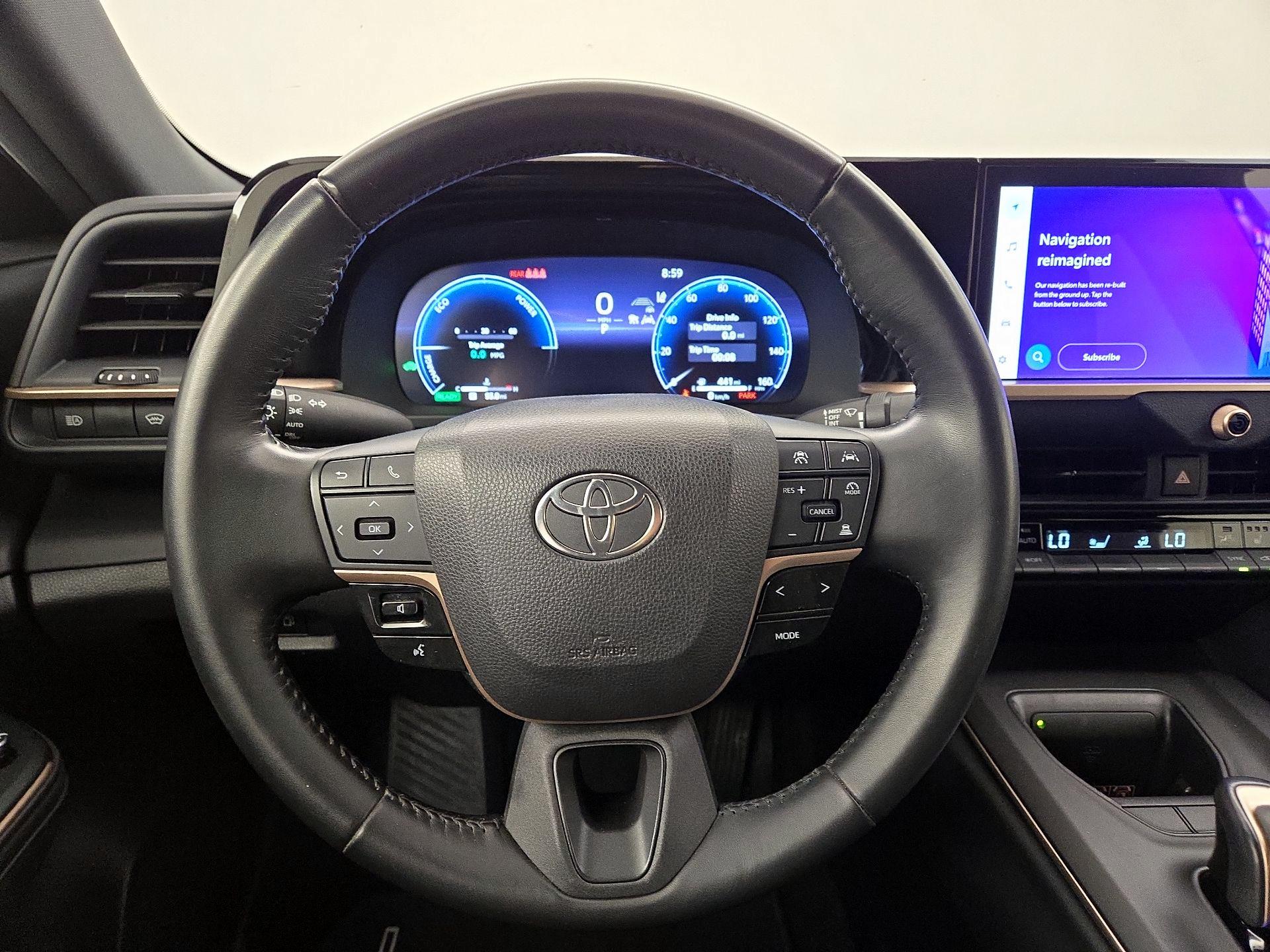 Thumbnail: 2023 Toyota Crown - 10