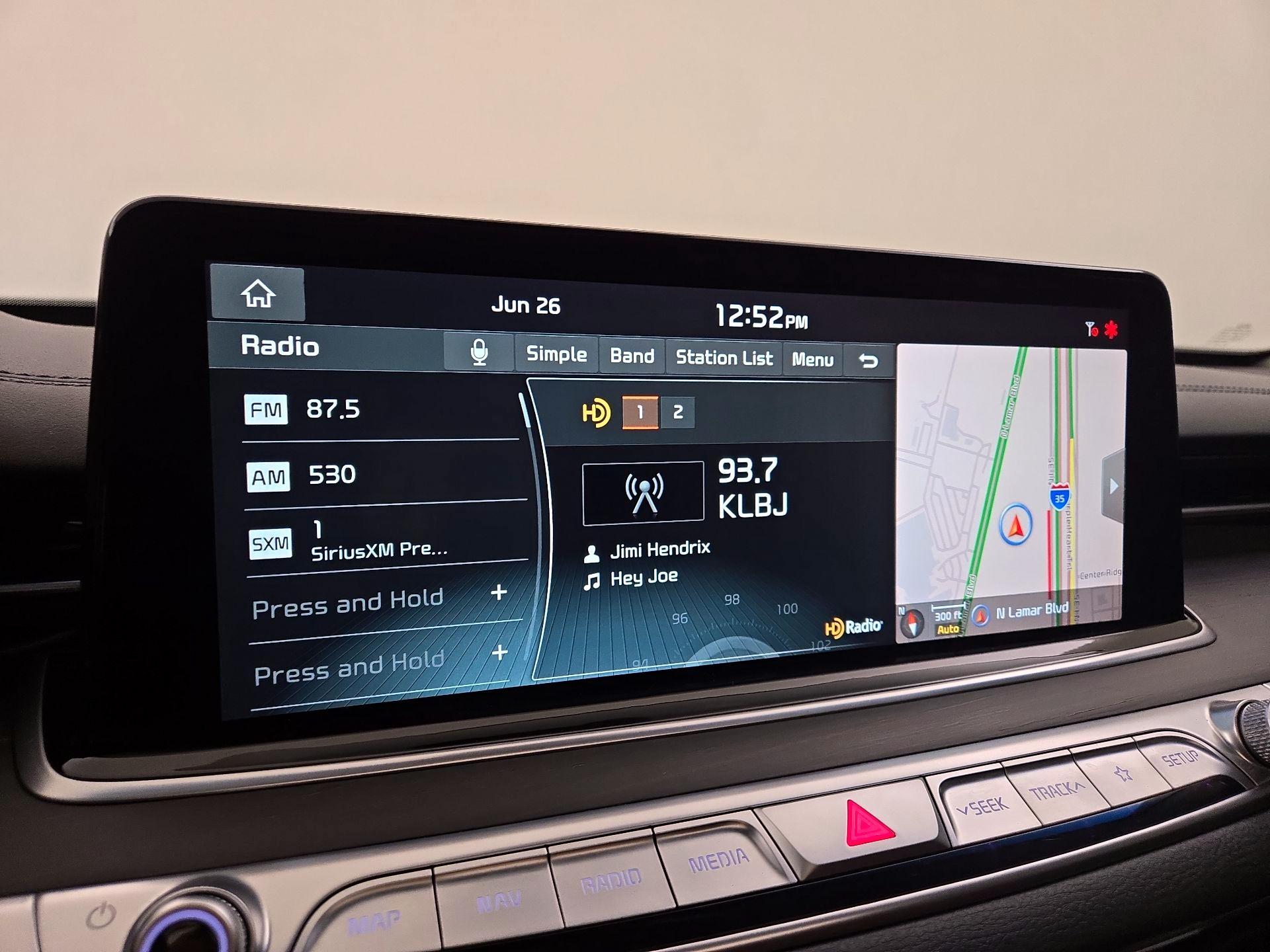 Thumbnail: 2019 Kia K900 - 16
