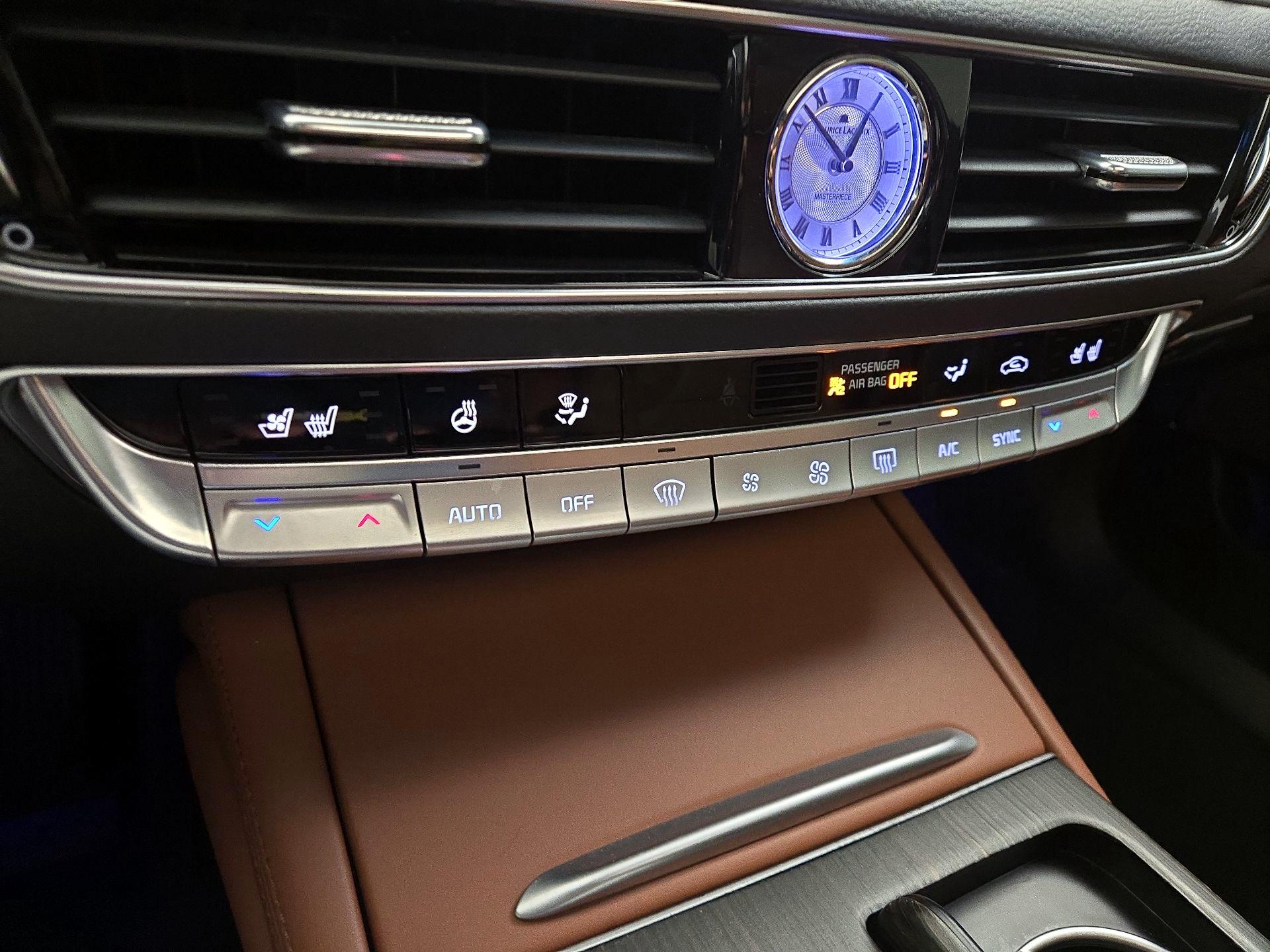 Thumbnail: 2019 Kia K900 - 17