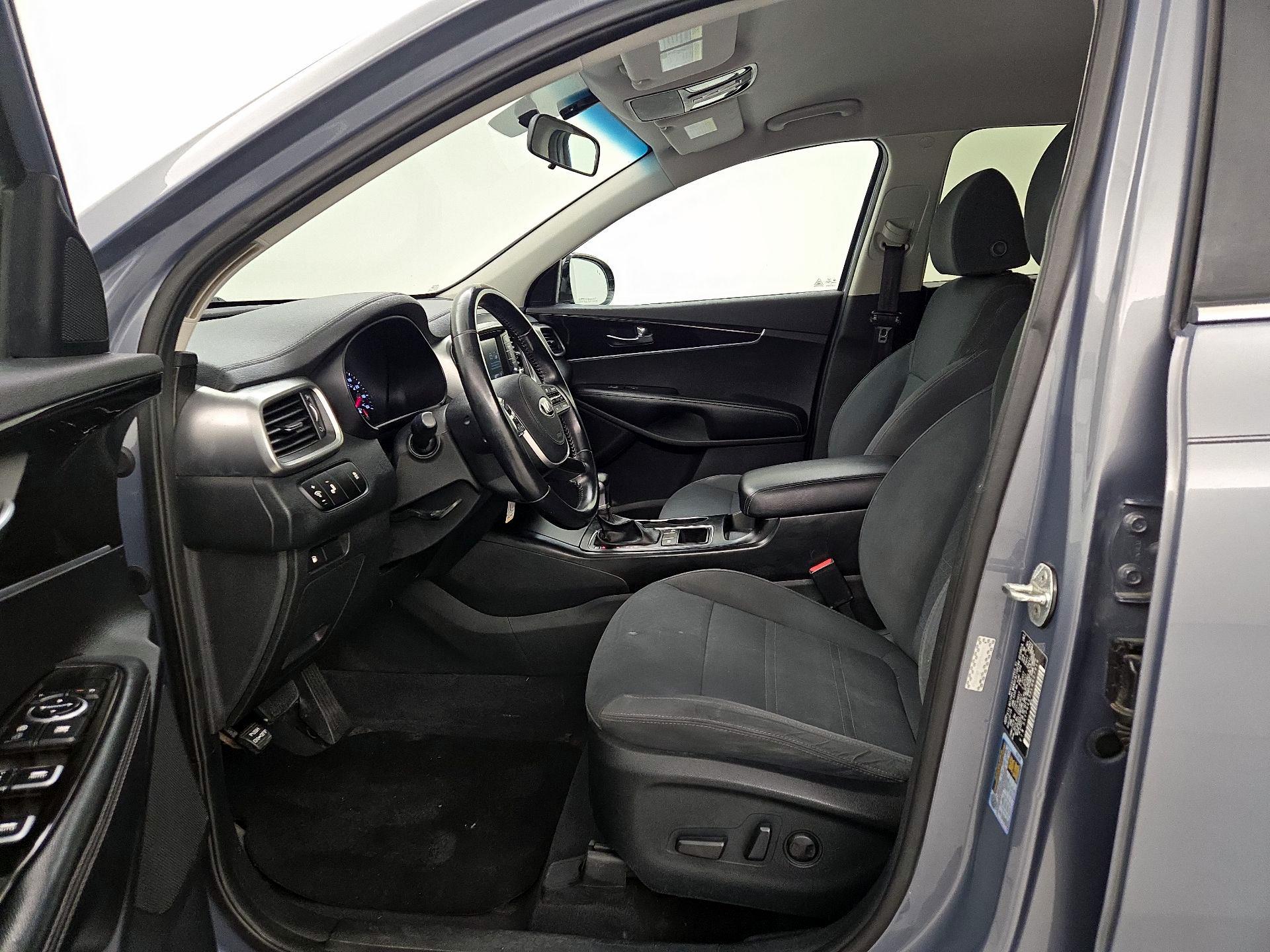 Thumbnail: 2020 Kia Sorento - 11