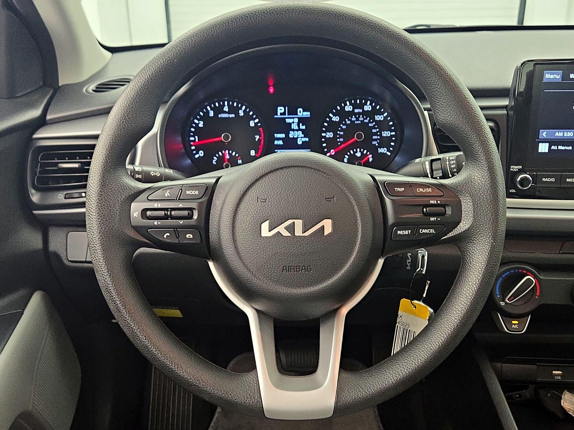 Thumbnail: 2023 Kia Rio - 10