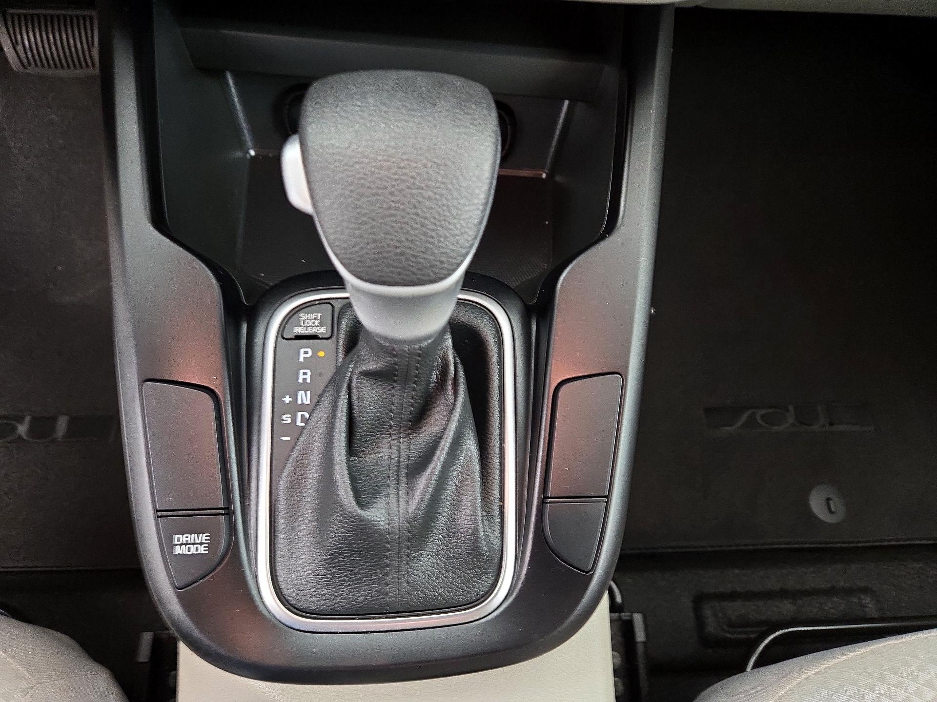 Thumbnail: 2023 Kia Soul - 17