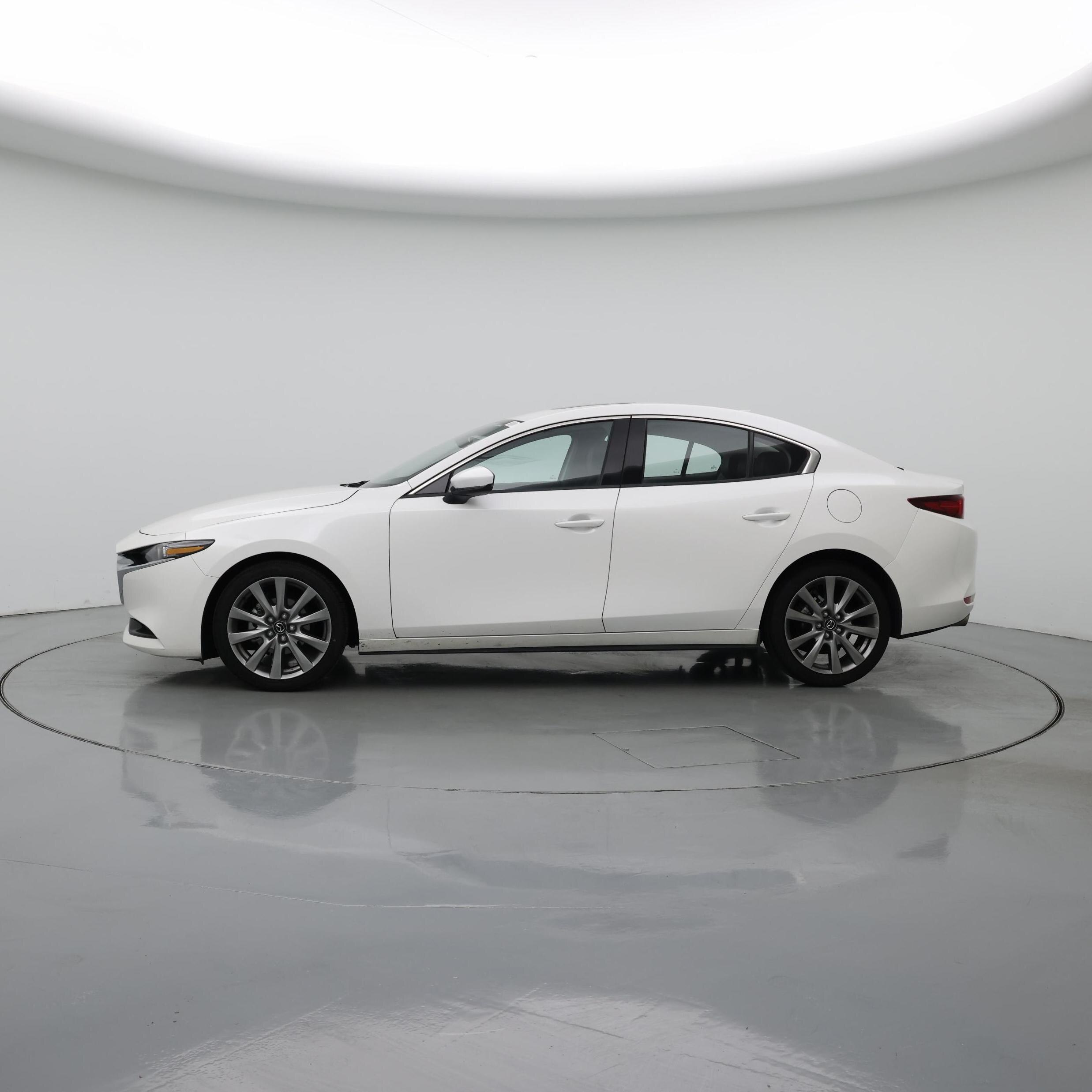 Thumbnail: 2022 Mazda Mazda3 - 3