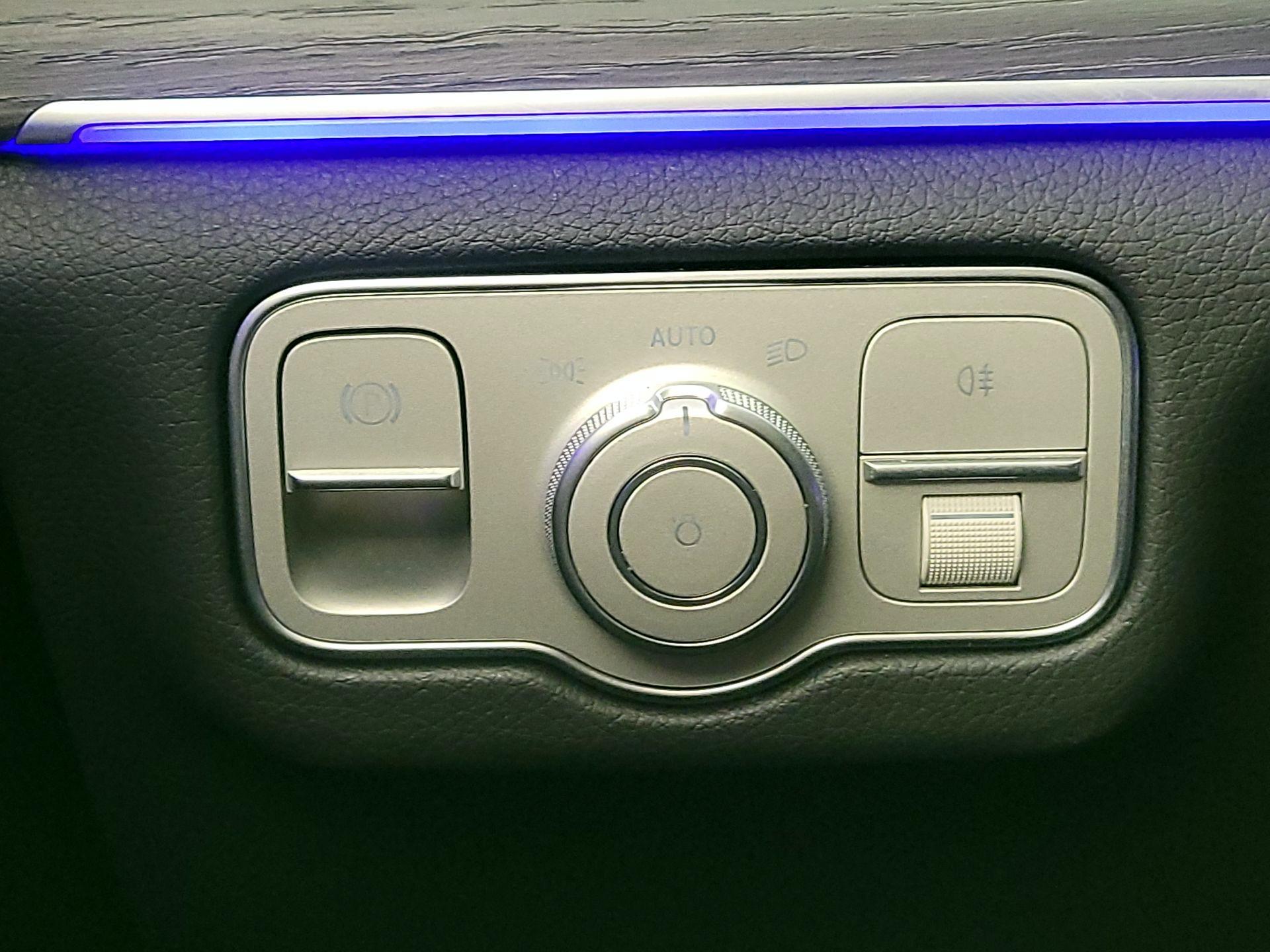 Thumbnail: 2025 Mercedes-Benz GLE - 13