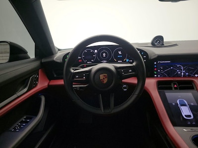Steering Wheel & Instrument Cluster (On)
