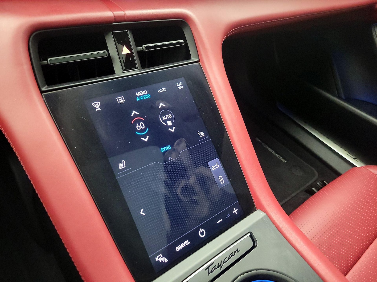 2024 Porsche Taycan S - Photo 18
