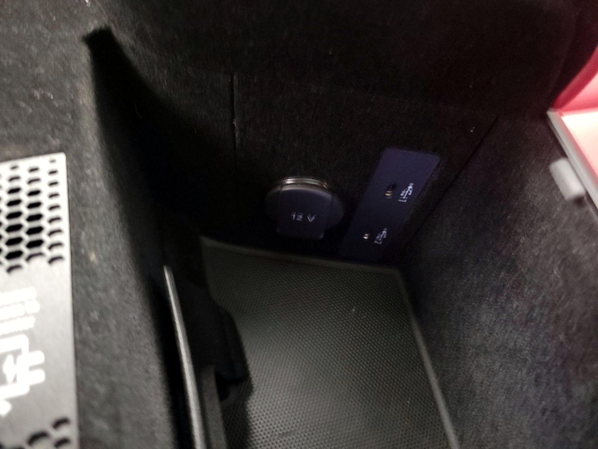 Thumbnail: 2024 Porsche Taycan - 19