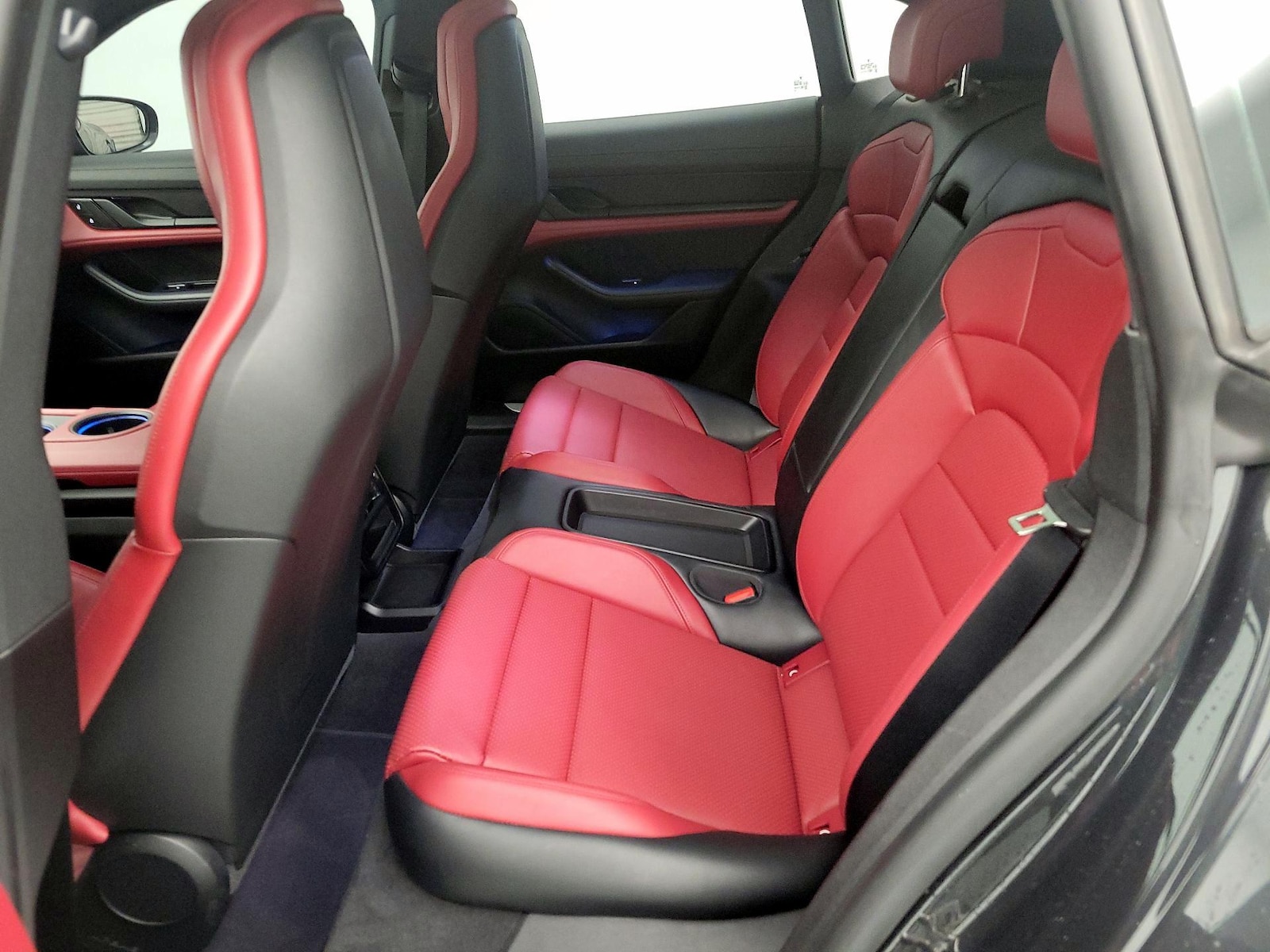 2024 Porsche Taycan S - Photo 22