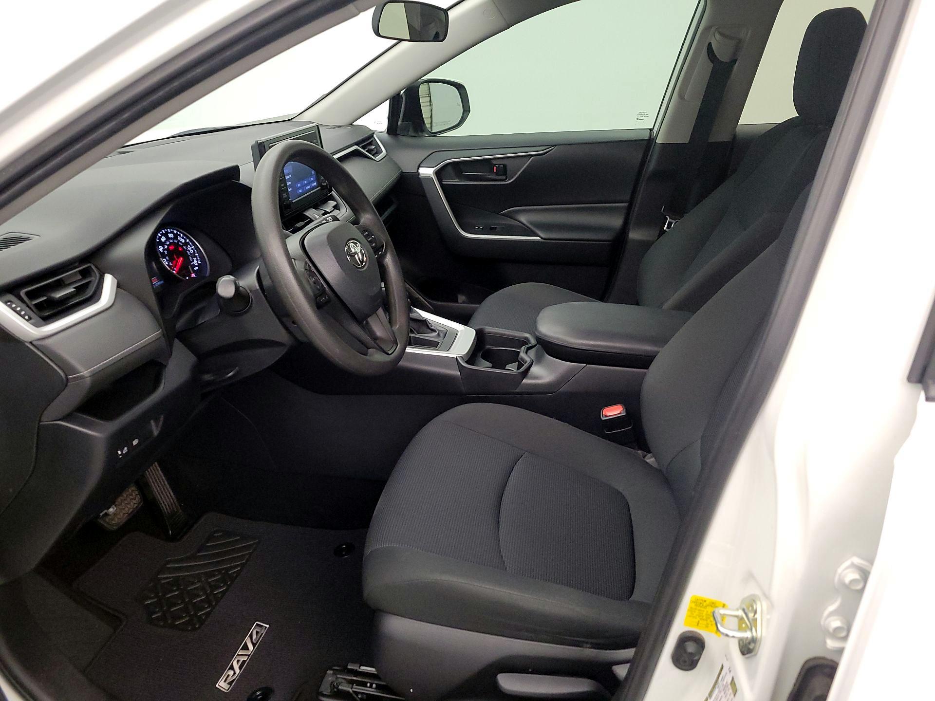 Thumbnail: 2019 Toyota RAV4 - 11