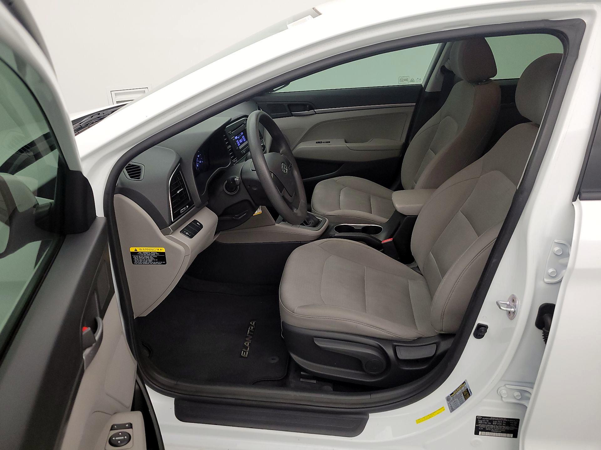 Thumbnail: 2017 Hyundai Elantra - 11