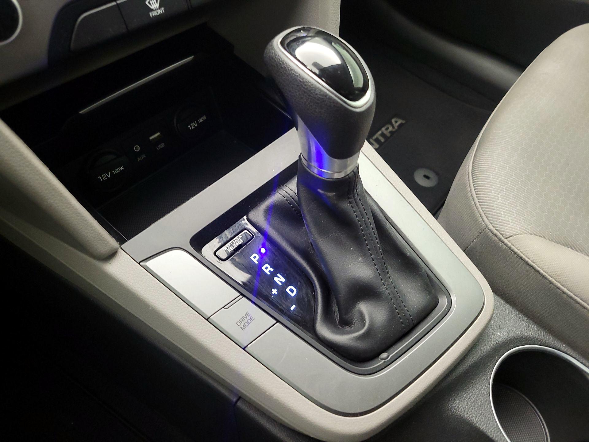 Thumbnail: 2017 Hyundai Elantra - 16