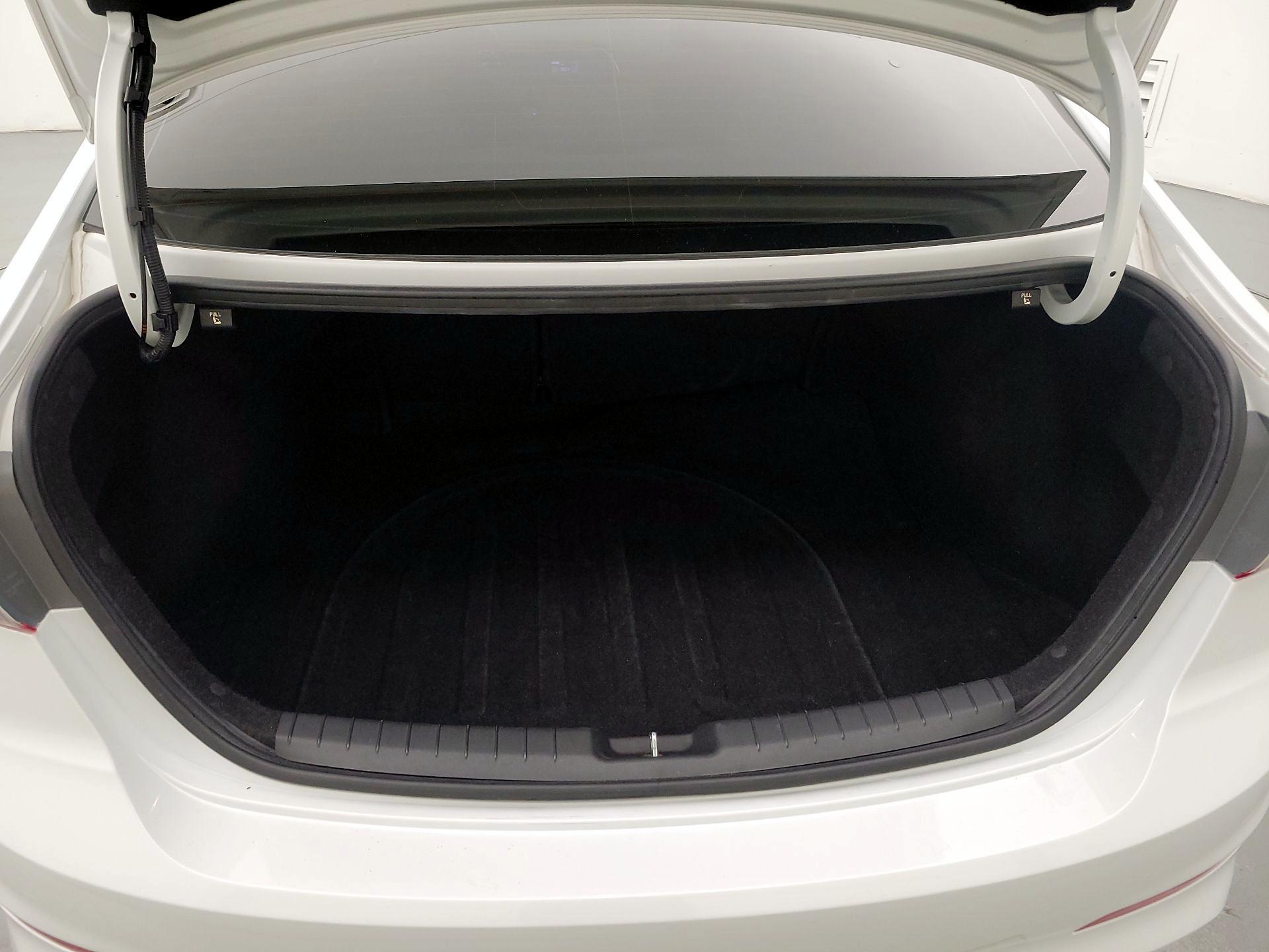 Thumbnail: 2017 Hyundai Elantra - 19