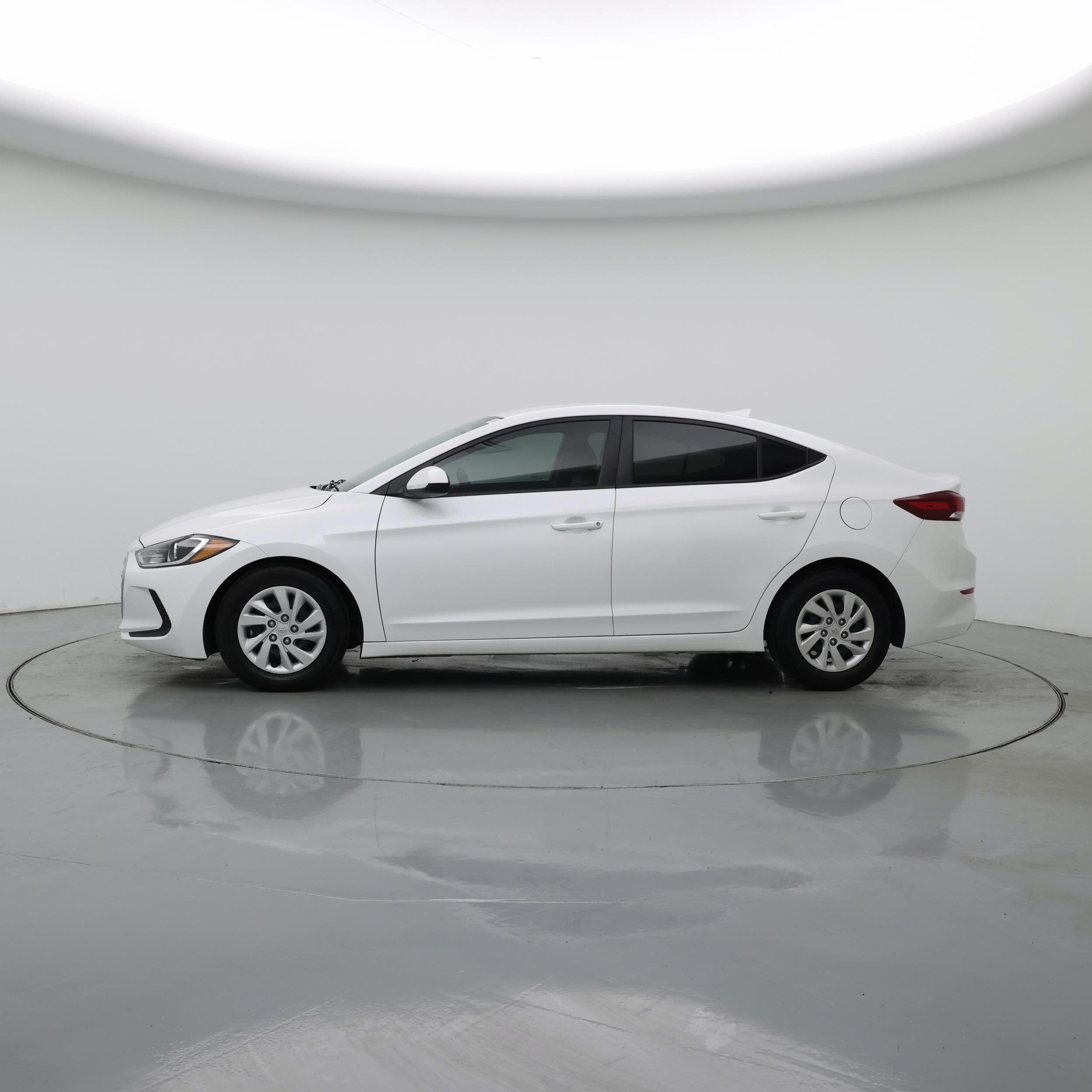 Thumbnail: 2017 Hyundai Elantra - 3