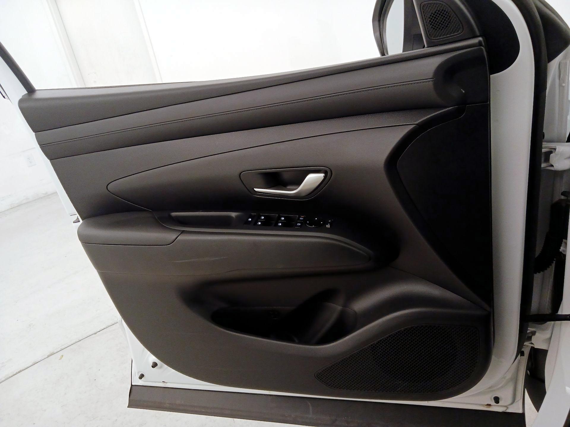 Thumbnail: 2025 Hyundai Santa Cruz - 12