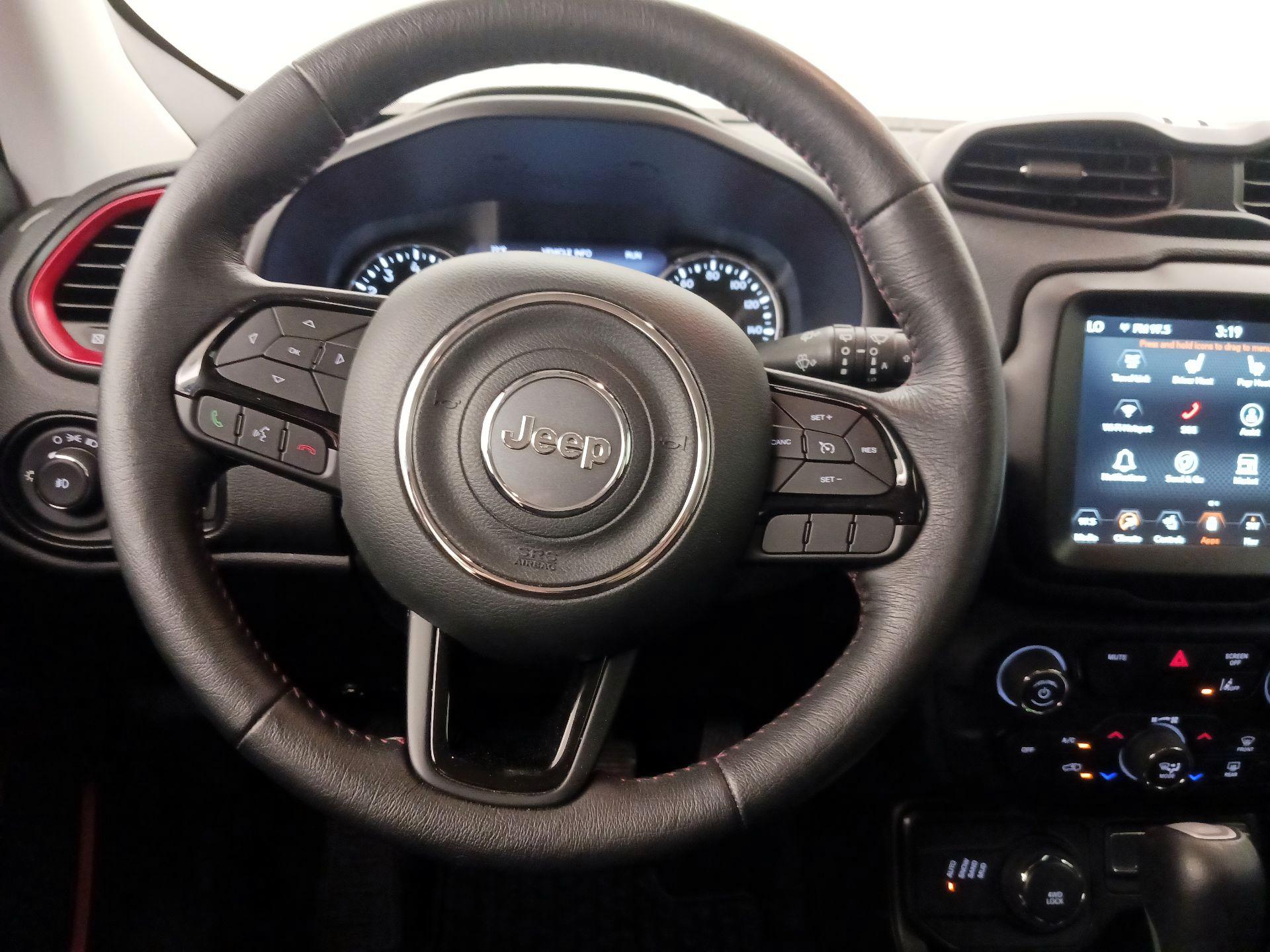 Thumbnail: 2022 Jeep Renegade - 10