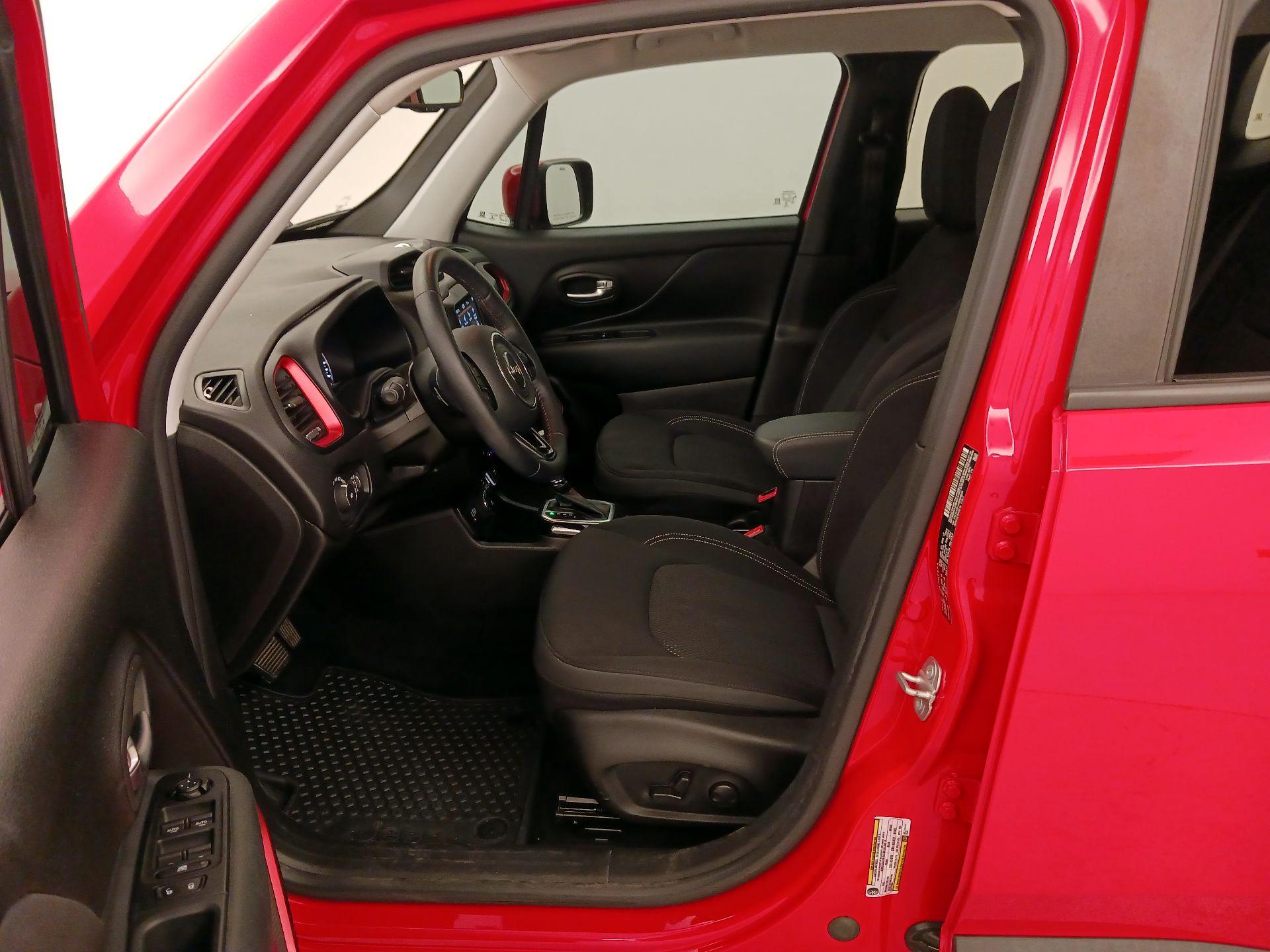 Thumbnail: 2022 Jeep Renegade - 11