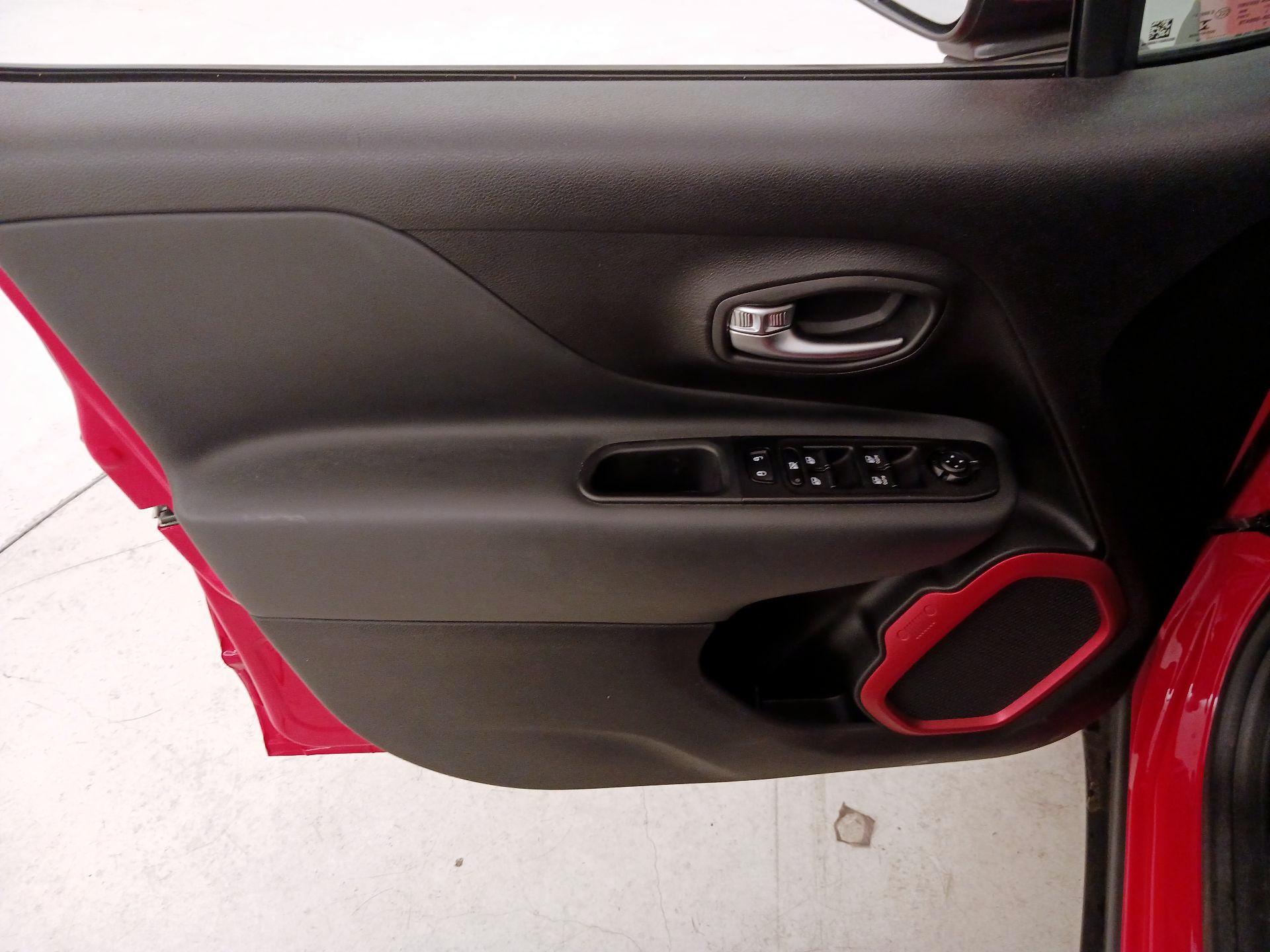 Thumbnail: 2022 Jeep Renegade - 12