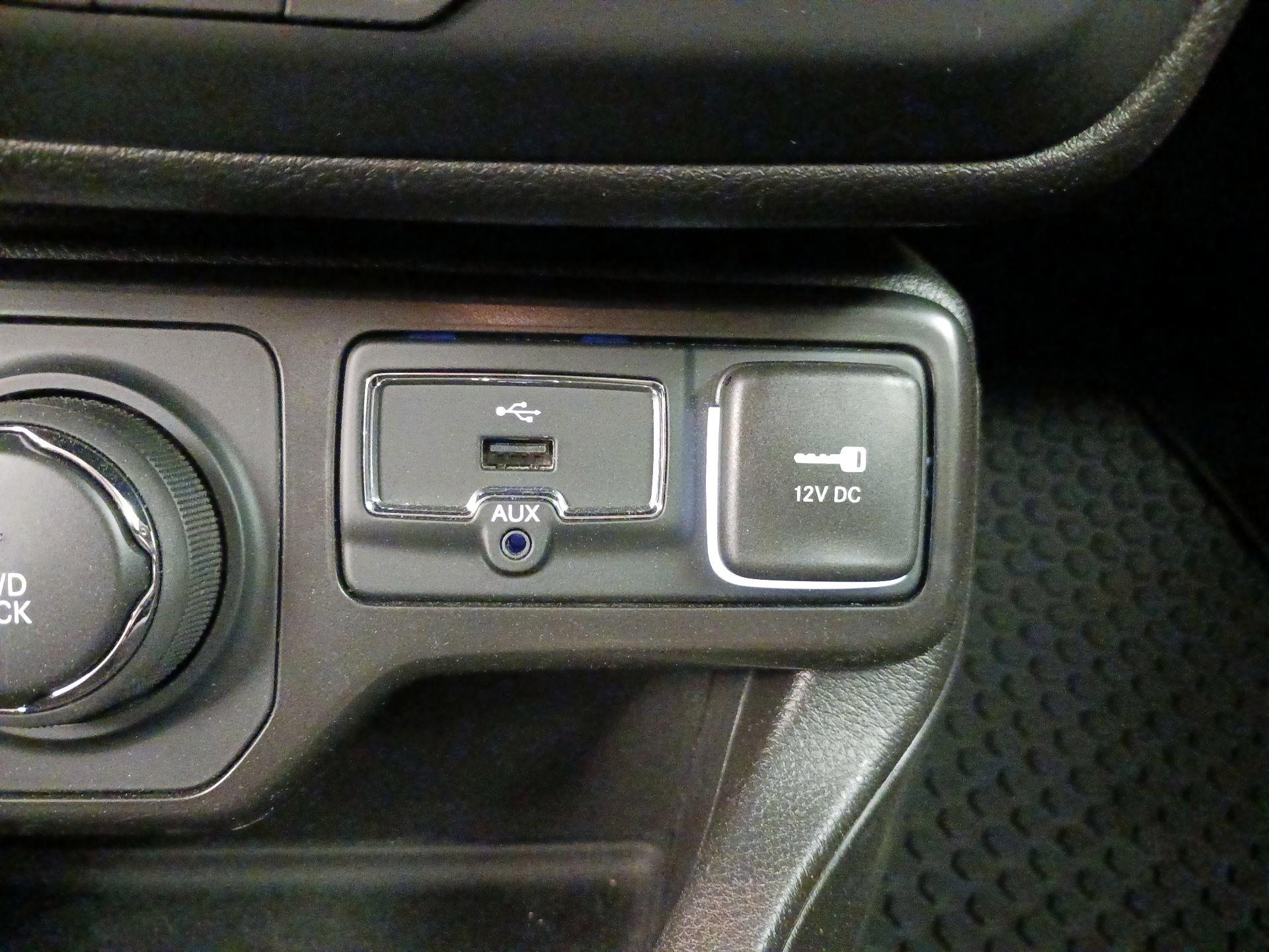 Thumbnail: 2022 Jeep Renegade - 19