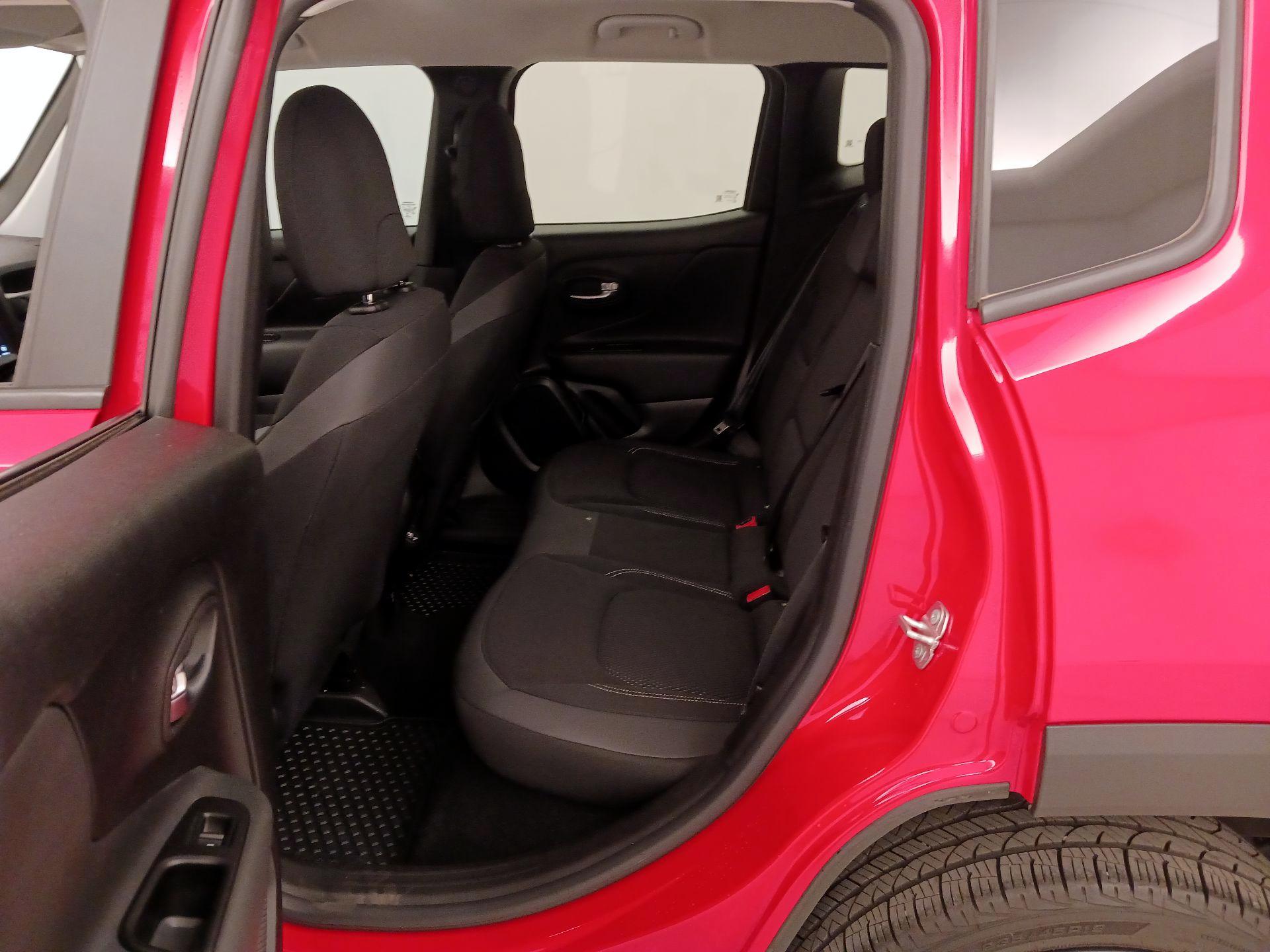 Thumbnail: 2022 Jeep Renegade - 20