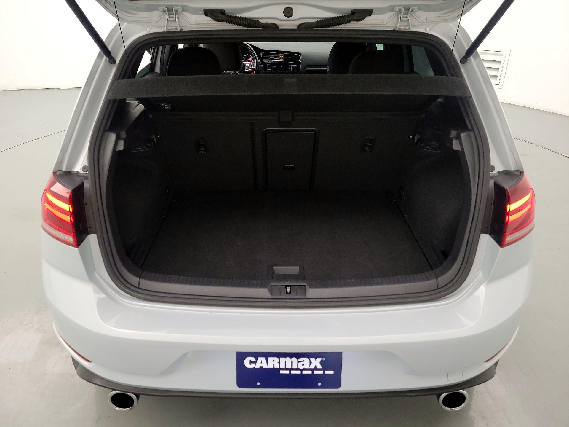 Thumbnail: 2018 Volkswagen Golf - 20