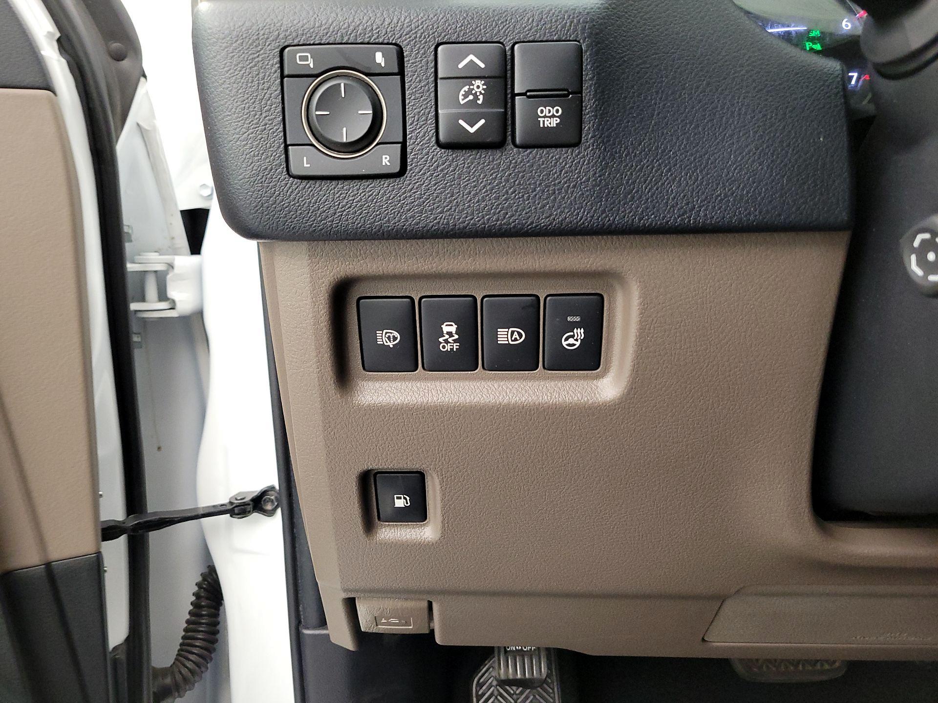 Thumbnail: 2021 Lexus GX - 13